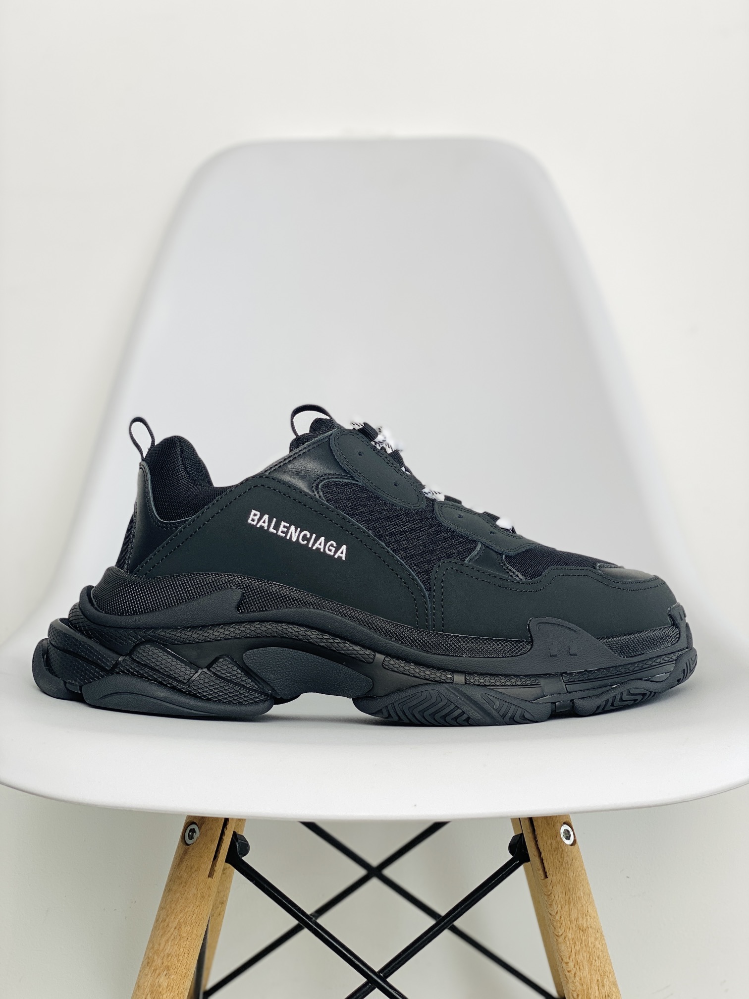 Balenciaga Track 1.0 黑色 无做旧 巴黎世家 老爹鞋 运动 复古板鞋 休闲鞋 男鞋 女鞋 534217W2CA11000