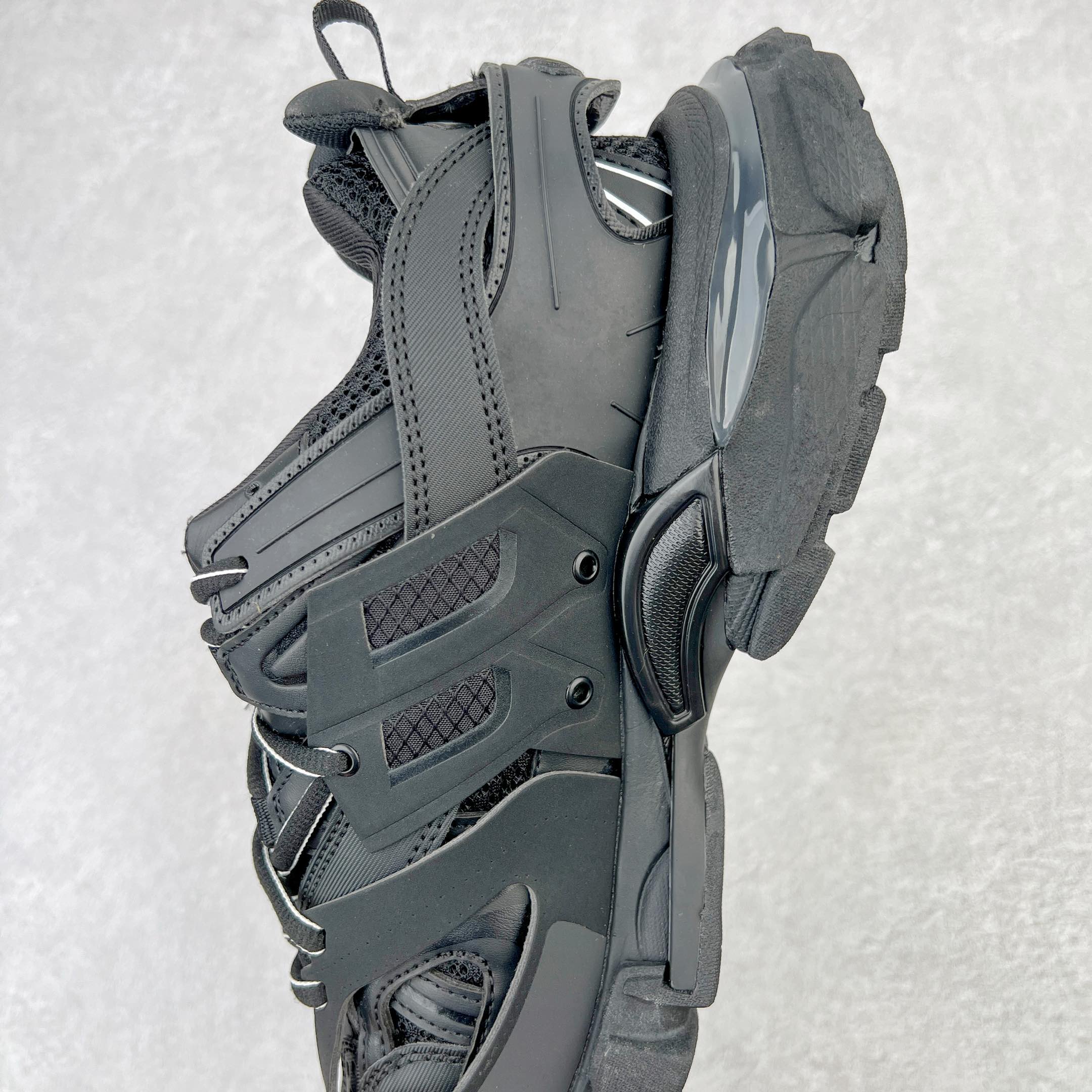 Balenciaga Track 巴黎世家 黑武士 老爹鞋 运动 复古板鞋 休闲鞋 男鞋 女鞋 542023W1GB11000