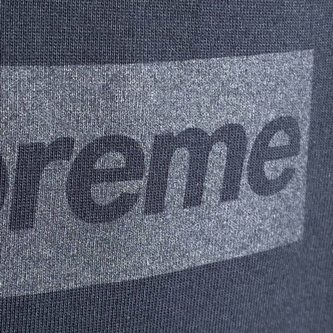 同色 SUPREME 23SS Tee 字母logo 藏蓝色 短袖 T 恤 男女同款  