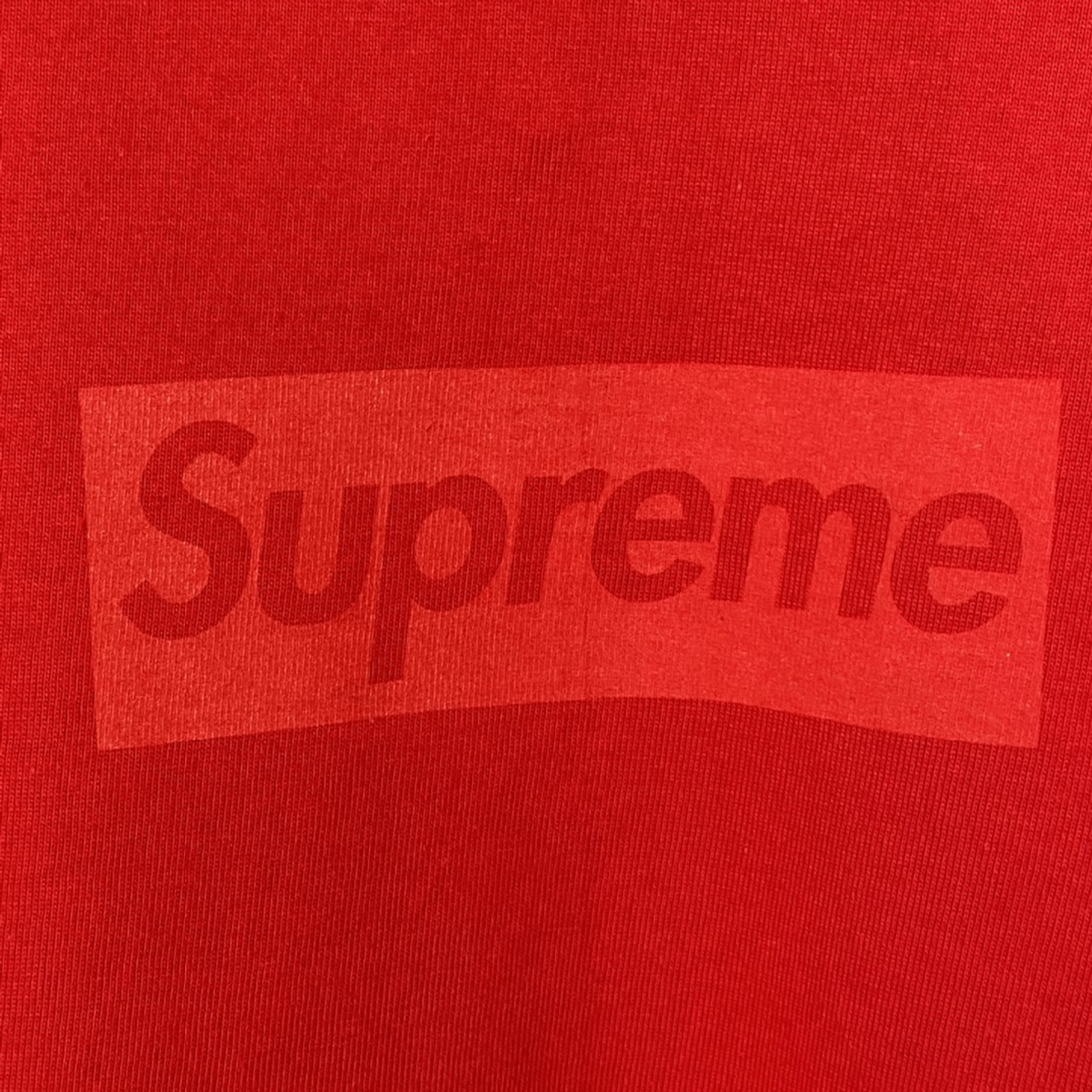 同色 SUPREME 23SS Tee 字母logo 红色 短袖 T 恤 男女同款  