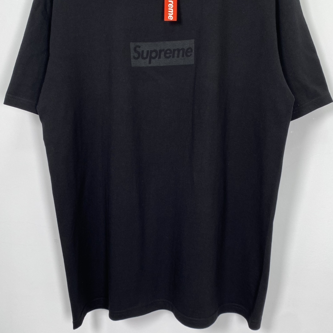 同色 SUPREME 23SS Tee 字母logo 黑色 短袖 T 恤 男女同款  
