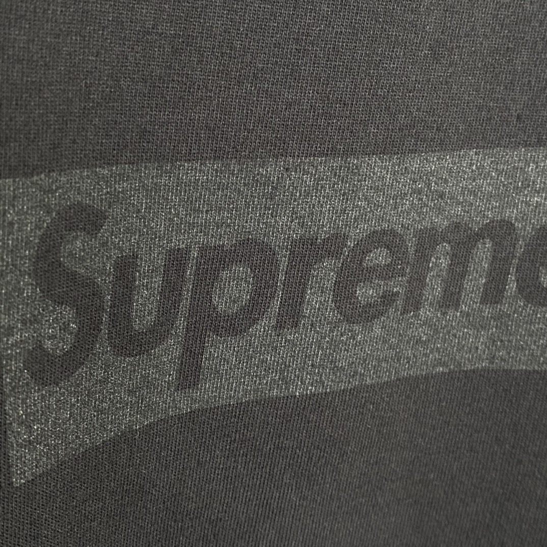 同色 SUPREME 23SS Tee 字母logo 黑色 短袖 T 恤 男女同款  