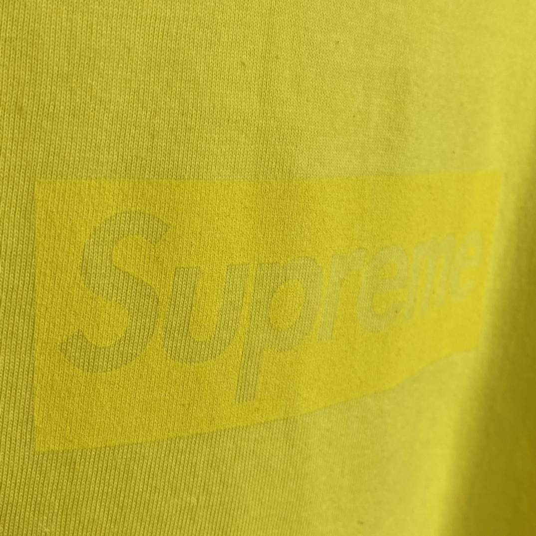 同色 SUPREME 23SS Tee 字母logo 黄色 短袖 T 恤 男女同款  