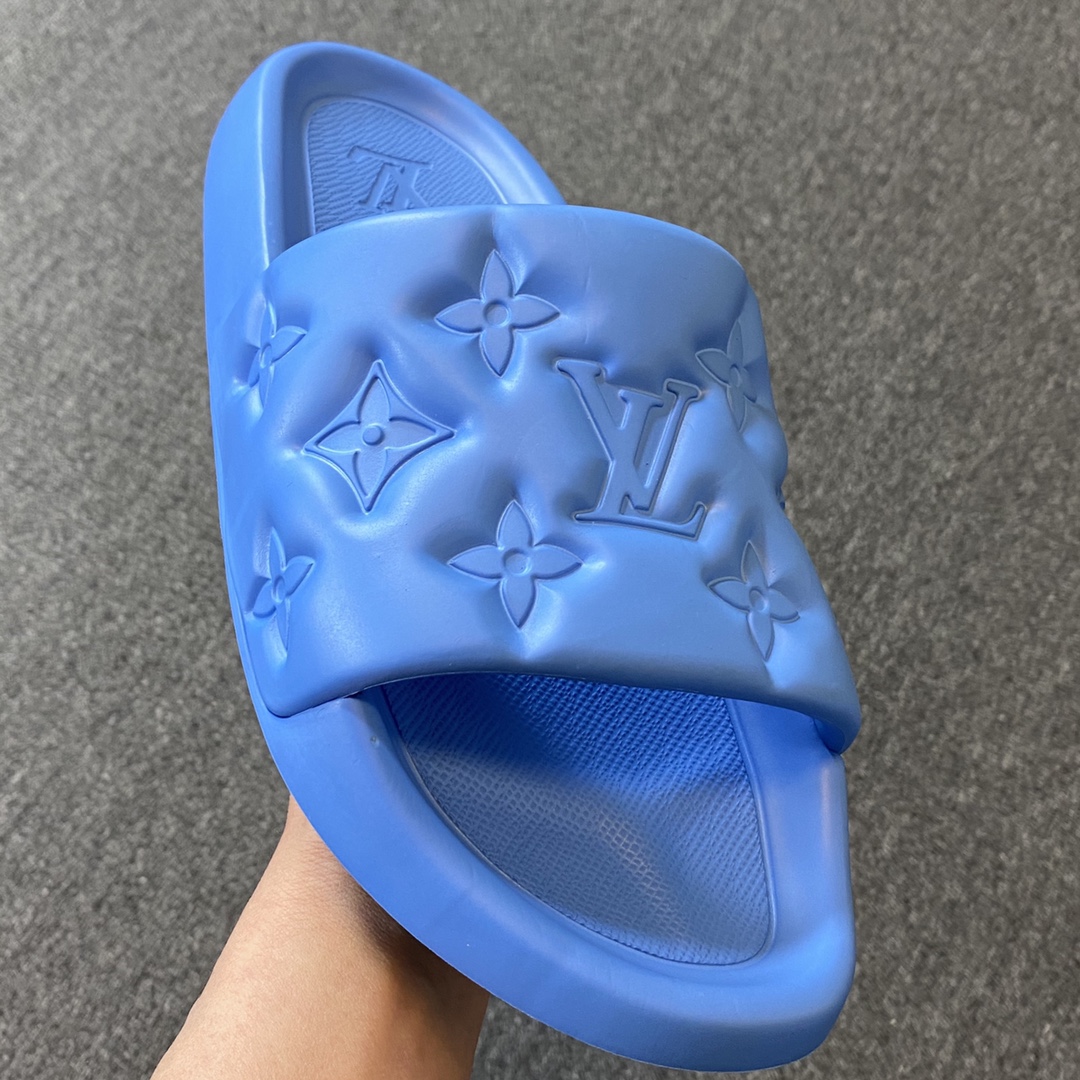 LV拖鞋 Louis Vuitton 路易威登 蓝色 浮雕 压纹 时尚凉拖 室内外休闲鞋 1A9ZM5