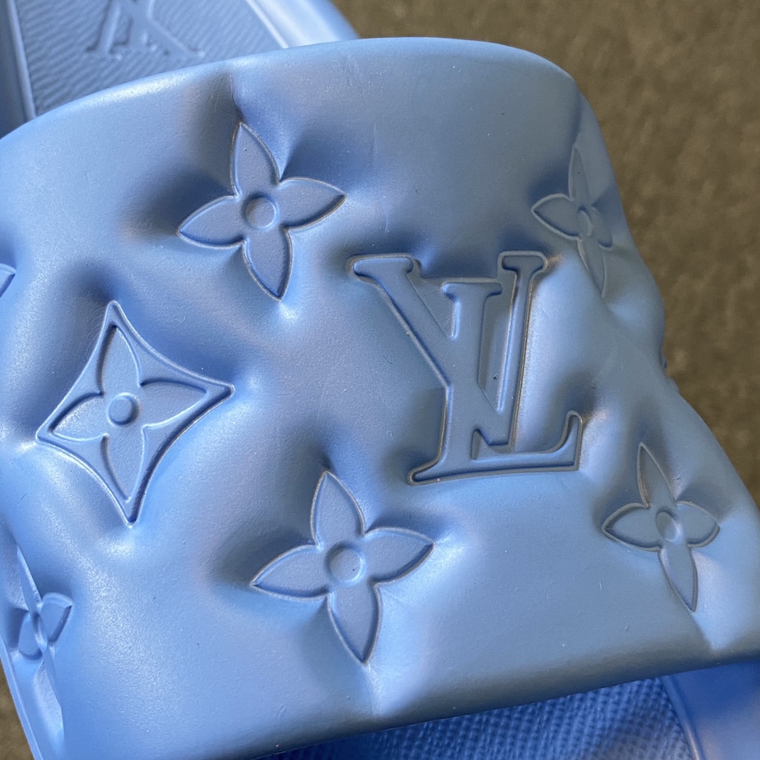  LV拖鞋 Louis Vuitton 路易威登 蓝色 浮雕 压纹 时尚凉拖 室内外休闲鞋 1A9ZM5