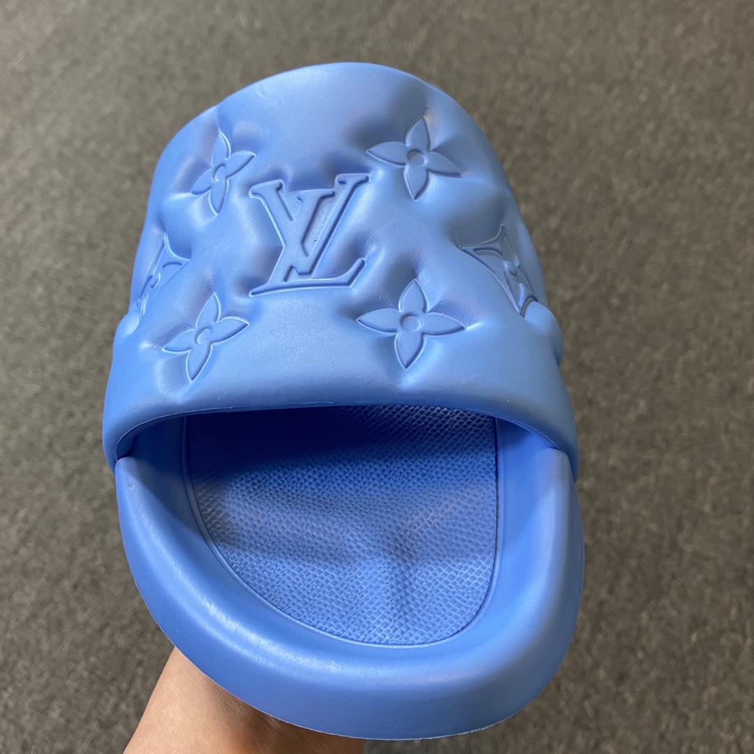  LV拖鞋 Louis Vuitton 路易威登 蓝色 浮雕 压纹 时尚凉拖 室内外休闲鞋 1A9ZM5