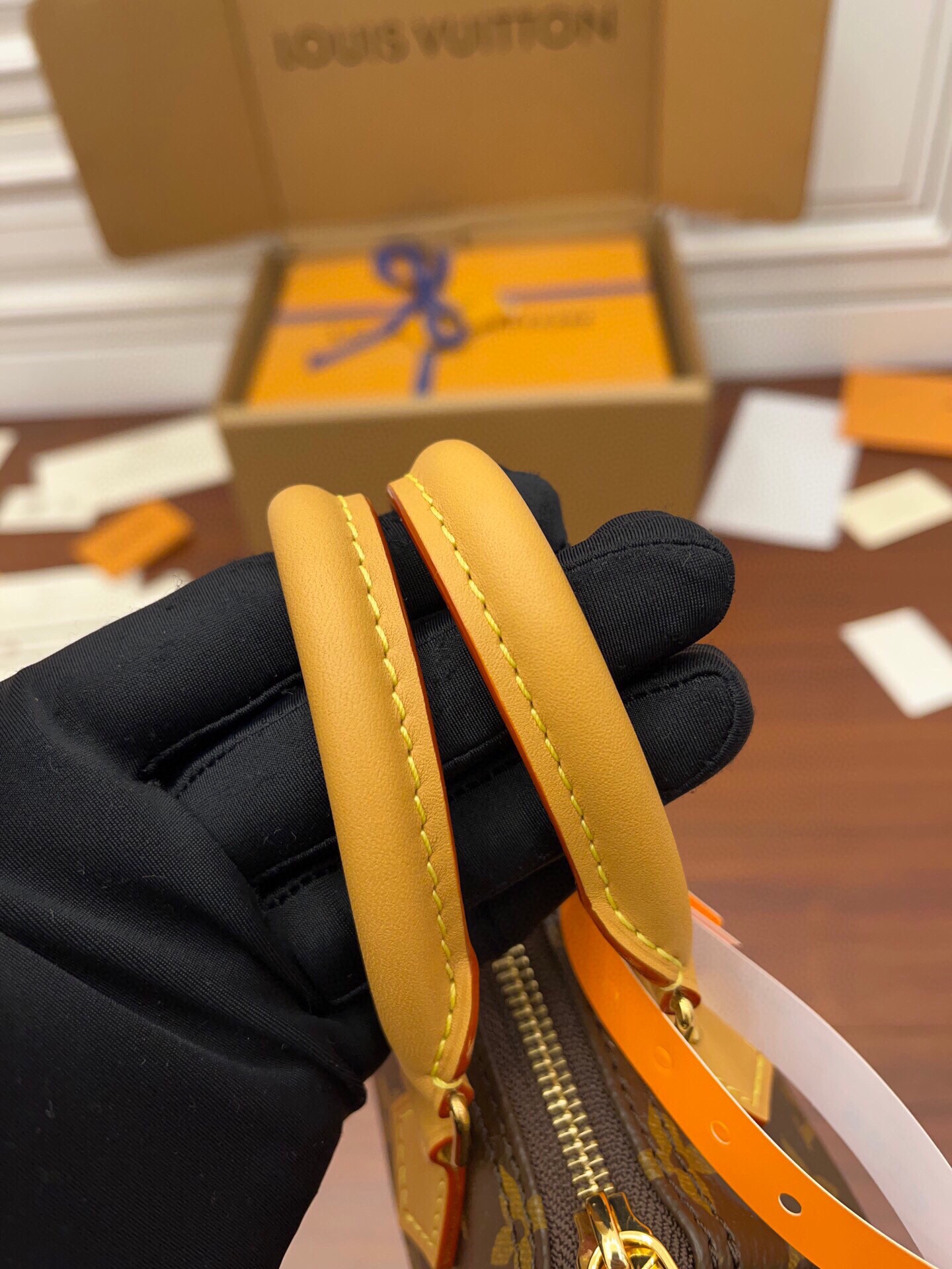 LOUIS VUITTON Speedy Nano 经典  老花 可拆卸调节肩带 拉链   斜挎包  女款 迷你 棕色 M81085