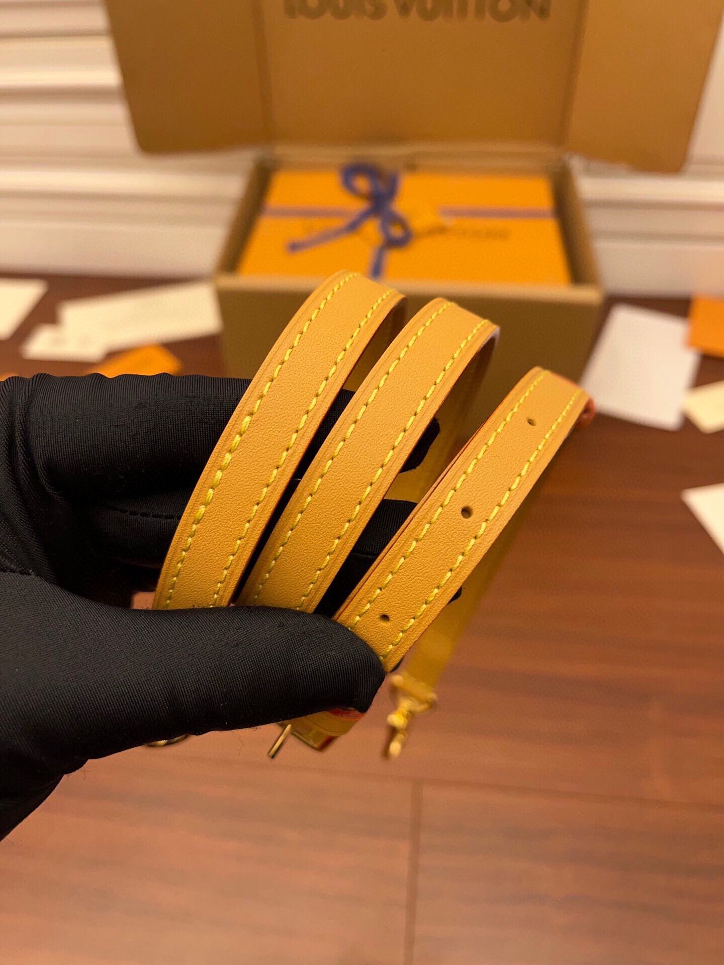 LOUIS VUITTON Speedy Nano 经典  老花 可拆卸调节肩带 拉链   斜挎包  女款 迷你 棕色 M81085