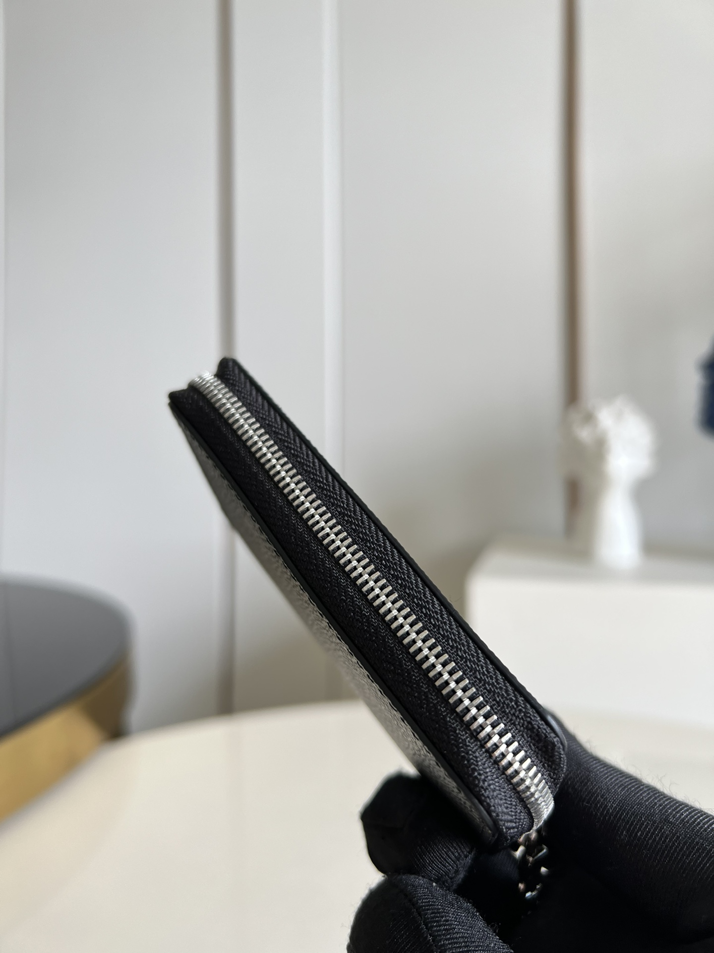  LOUIS VUITTON 路易威登  零钱包 小牛皮经典老花压纹口袋 钱夹 钱包 男女同款 黑色 M81662