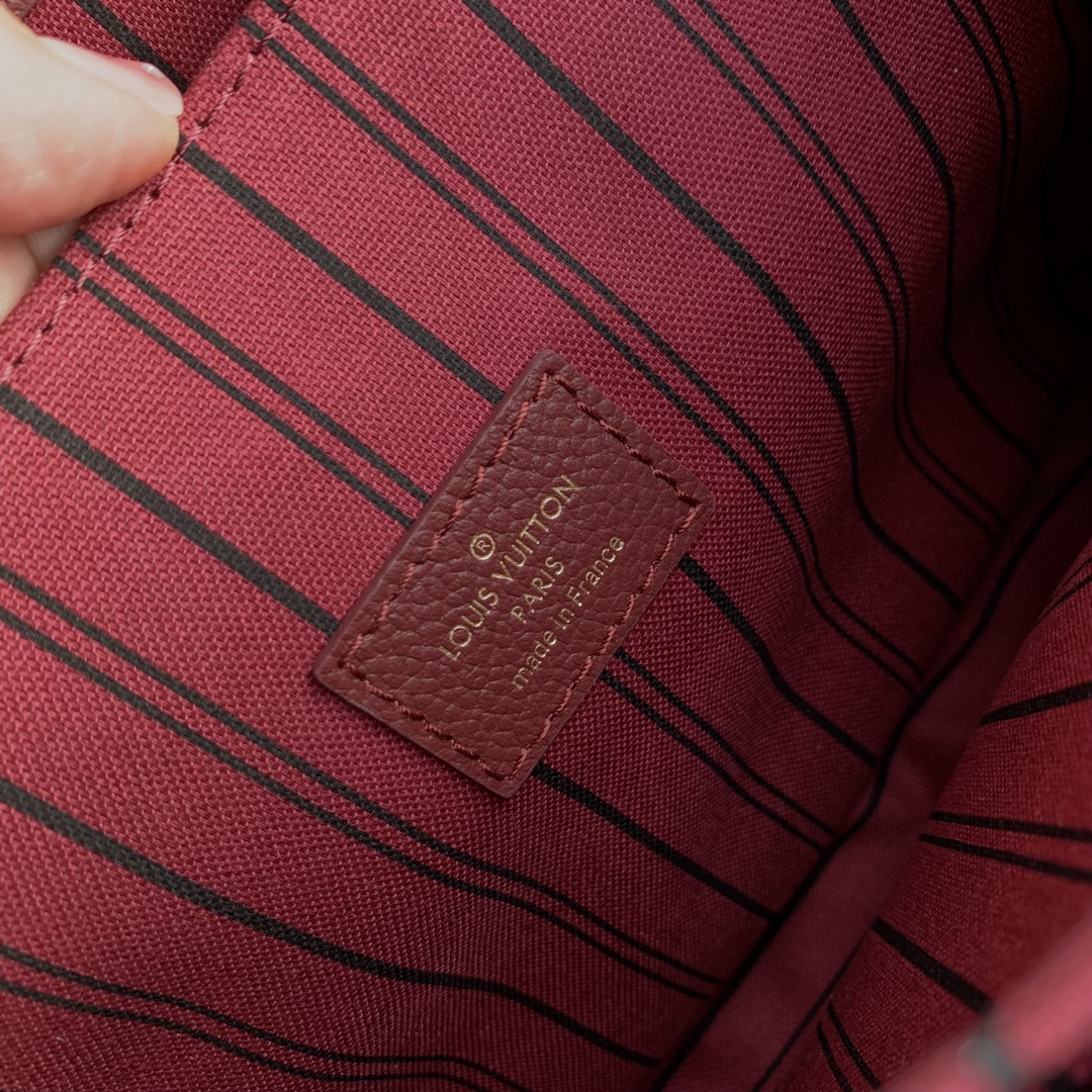LOUIS VUITTON 路易威登 Pochette Metis 老花压印牛皮 斜挎包 单肩包 手提包 酒红色 M41487