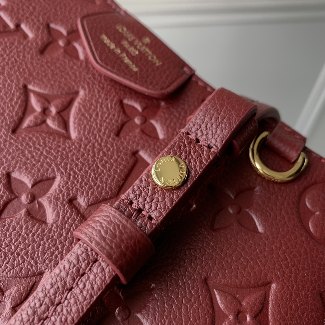 LOUIS VUITTON 路易威登 Easy Pouch On Strap 属件D形环拉链开合老花压纹牛皮革 斜挎包 单肩包 手提包 酒红色 M80349