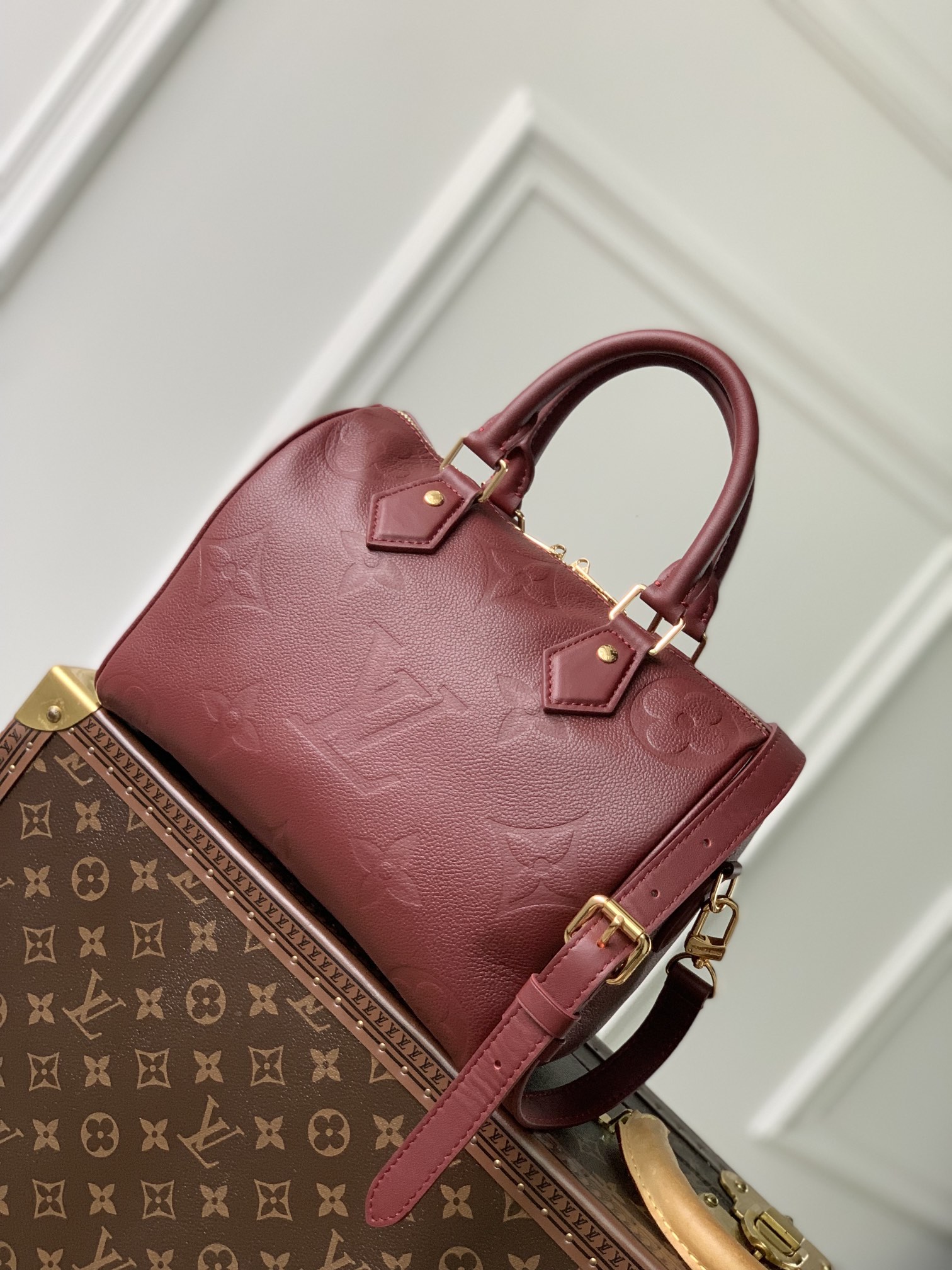 LOUIS VUITTON 路易威登 Speedy 25 可拆卸可调节肩带粒面牛皮老花压纹 斜挎包 单肩包 手提包 酒红色 M59273