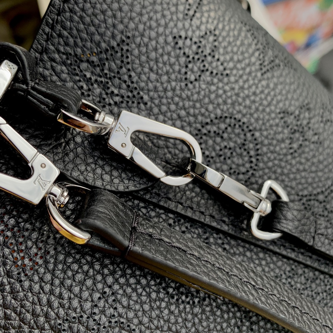 LOUIS VUITTON 路易威登 Blossom 系列 GM品牌镂空Logo老花满印粒面小牛皮 托特包 斜挎包 单肩包 手提包 黑色 M21850