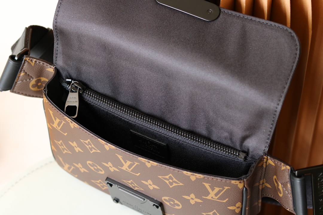 LOUIS VUITTON 路易威登  S Lock Sling    经典老花S型磁吸锁扣 斜挎包 单肩包 手提包 腰包   棕色 M45807