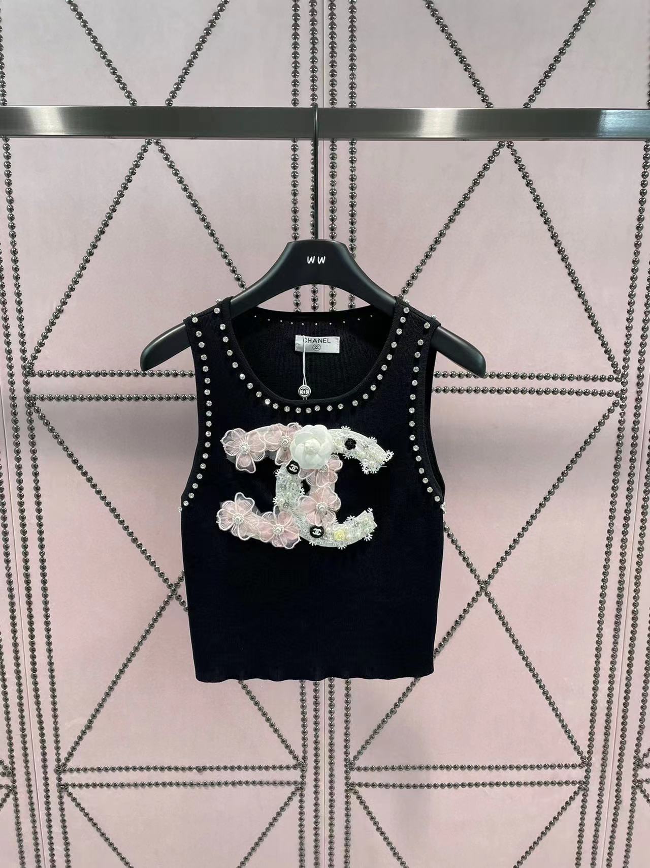 CHANE1立体カメリアニットベスト【50％割引+送料無料】