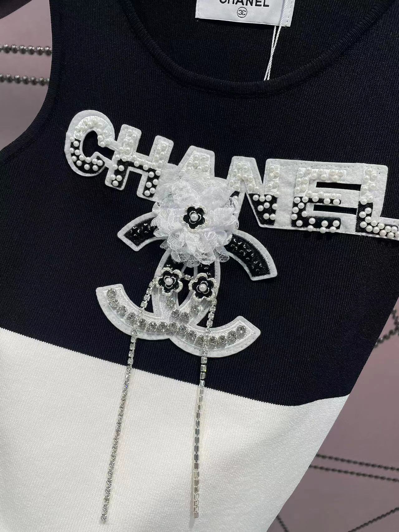 CHANE1 立体ダブルCフラワーニットベスト【 50％割引+送料無料】