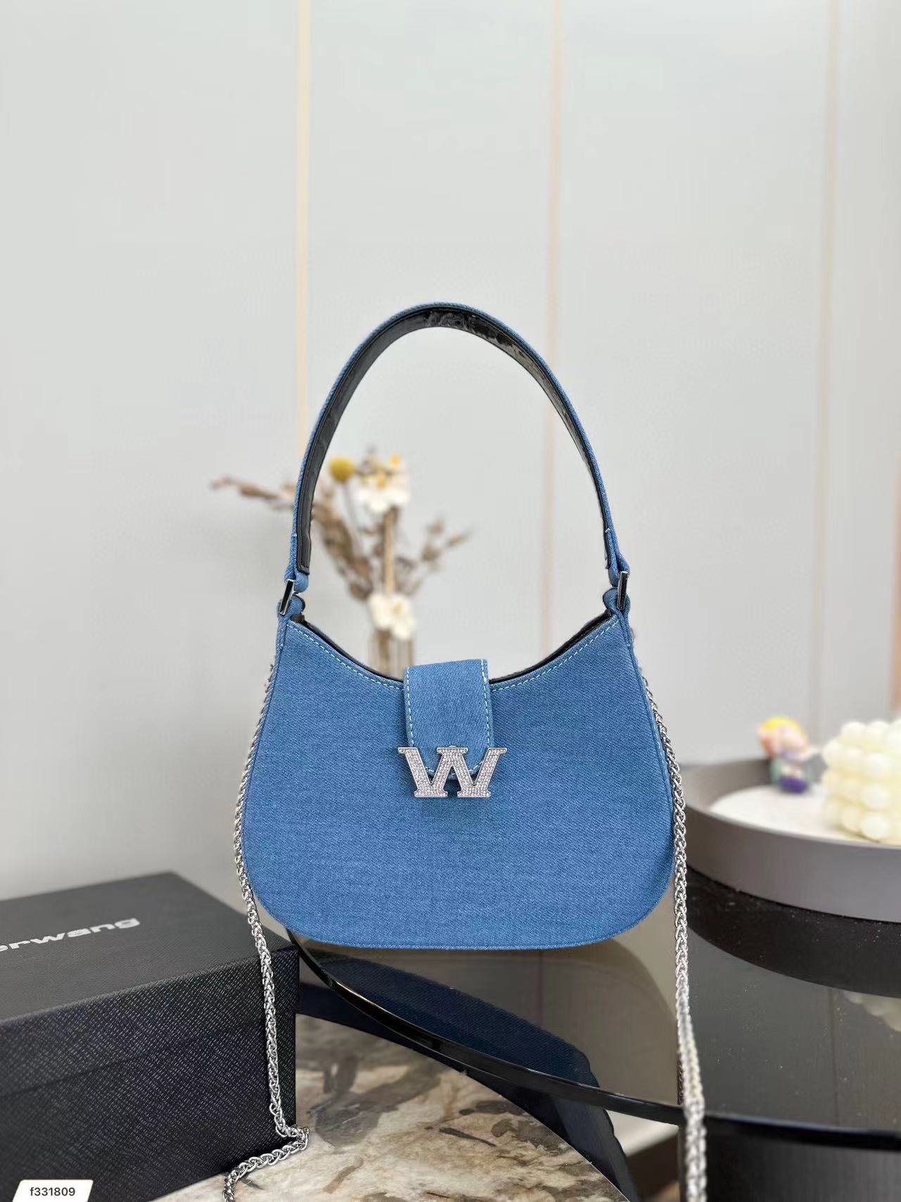 A1exander Wang ラインストーンバックルアンダーアームバッグ【50％割引+送料無料】