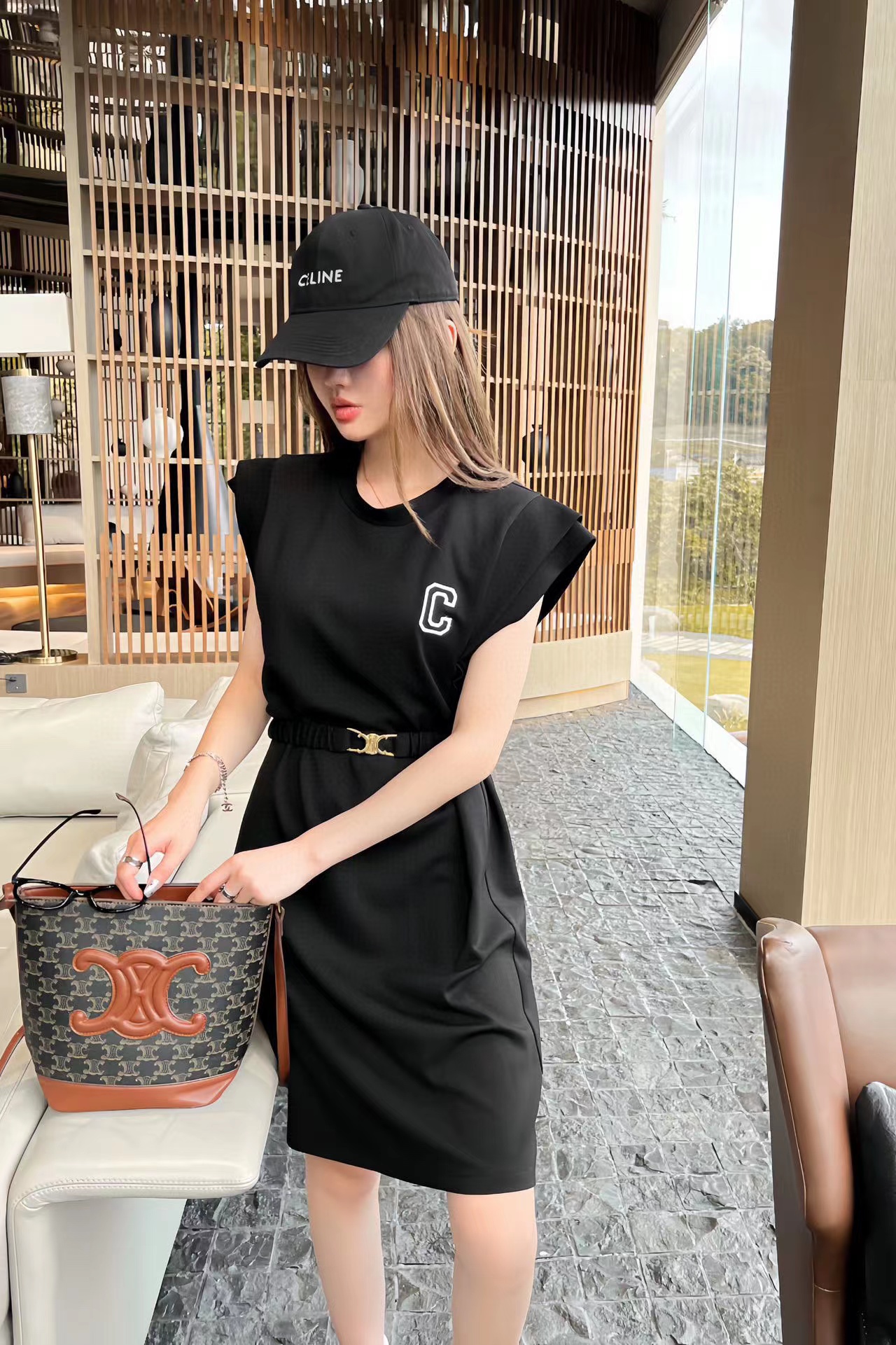 CEL1NE フライングスリーブパッド入りショルダー刺繍ロゴベルトドレス【50％割引+送料無料】