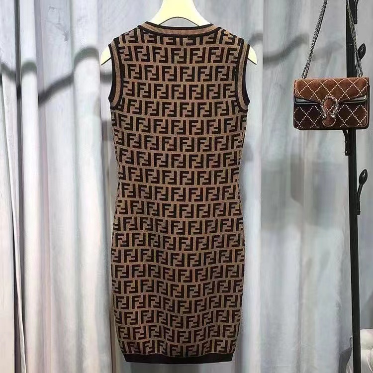 FEND1 FF ニット ノースリーブ ワンピース【 50％割引+送料無料】