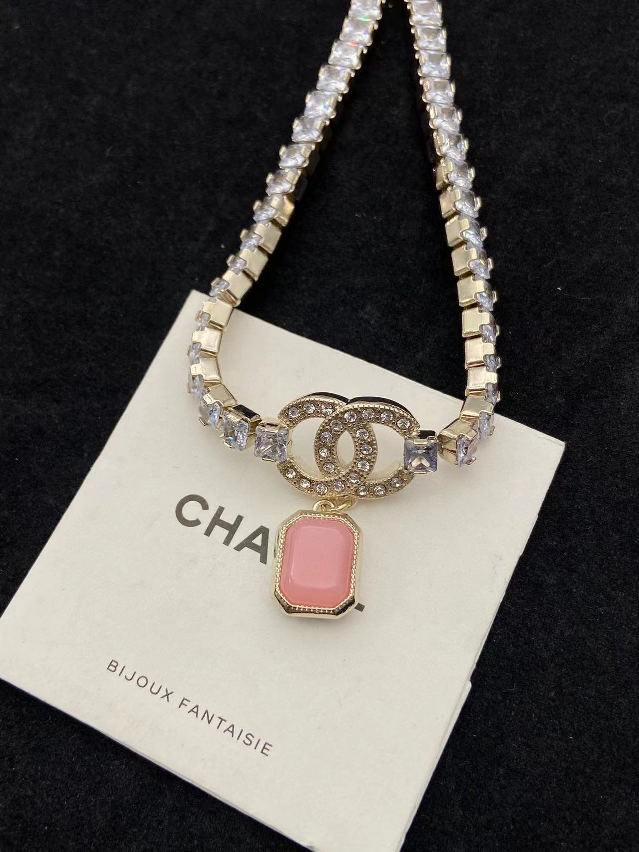 CHANE1 新作 ダブルC クリスタル ネックレス【 50％割引+送料無料】