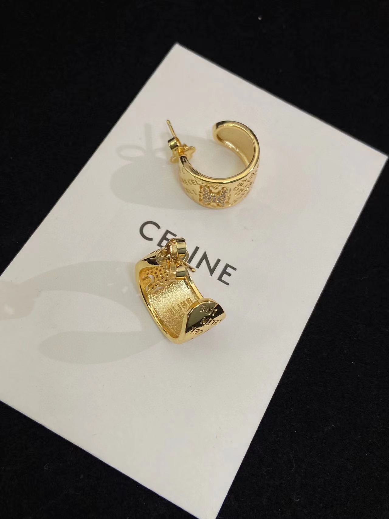 CEL1NE 凱旋門ロゴスタッドピアス【50％割引+送料無料】