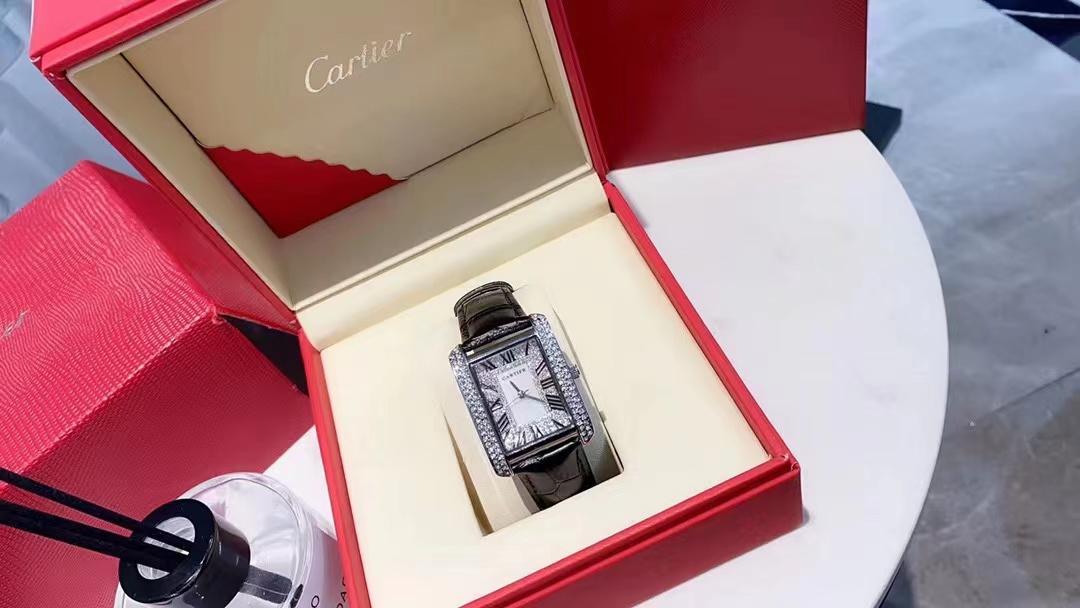 CART1ER レディース ダイヤモンド ウォッチ【50％割引+送料無料】