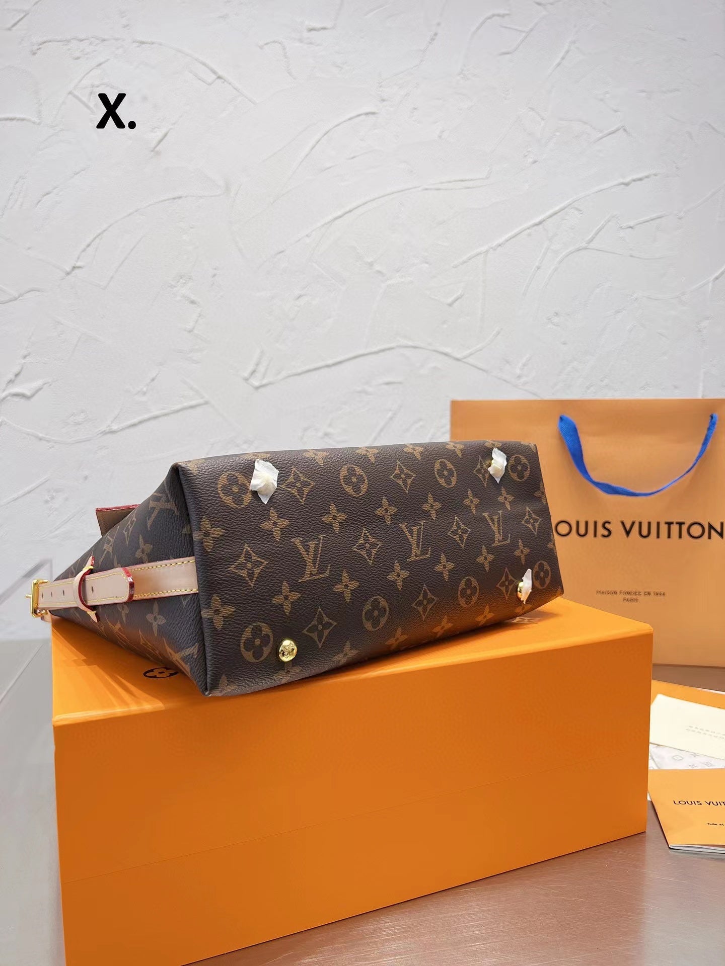 ⭐【LV】Carry all 脇の下バッグ【50％割引+送料無料】