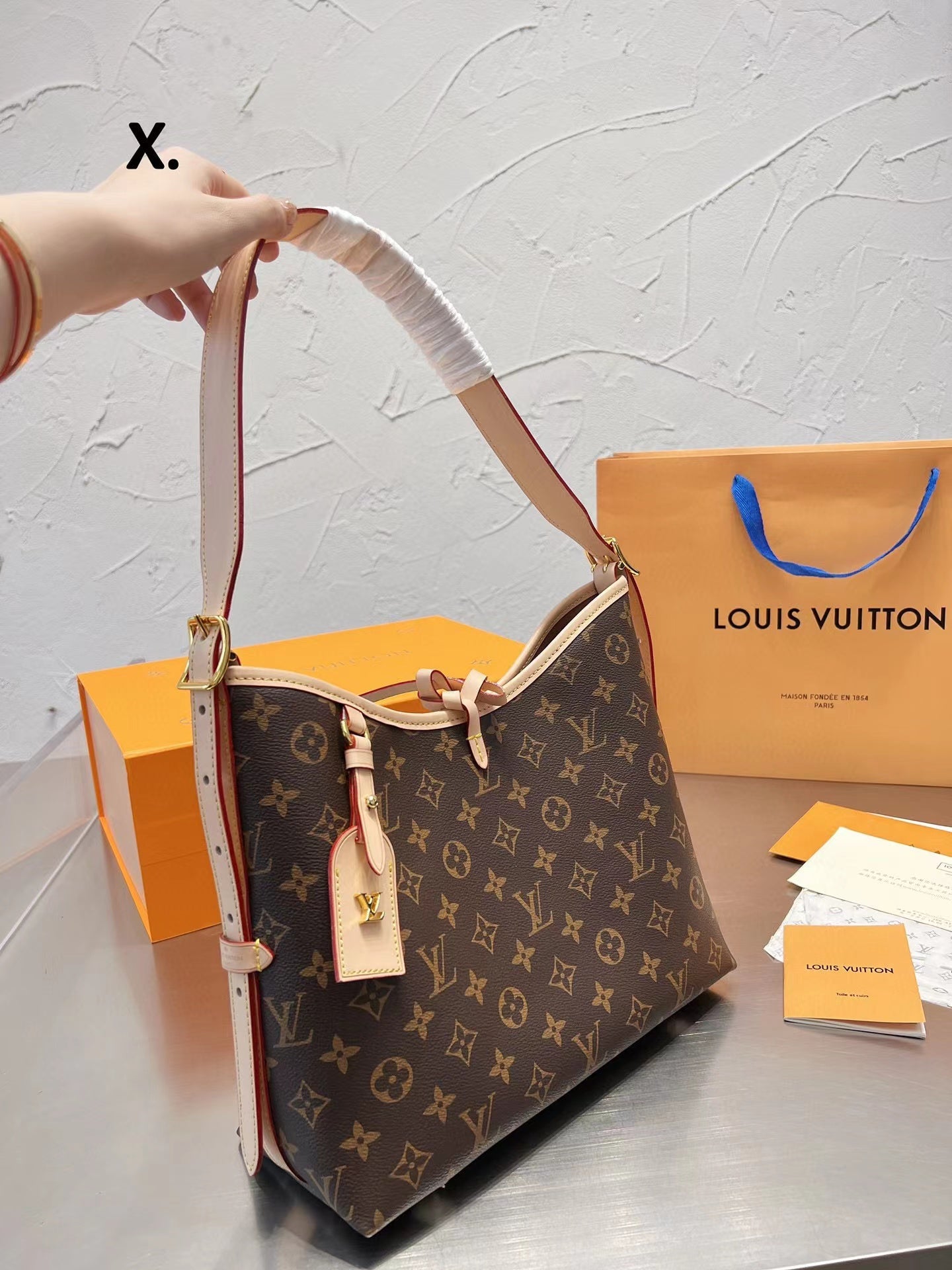 ⭐【LV】Carry all 脇の下バッグ【50％割引+送料無料】