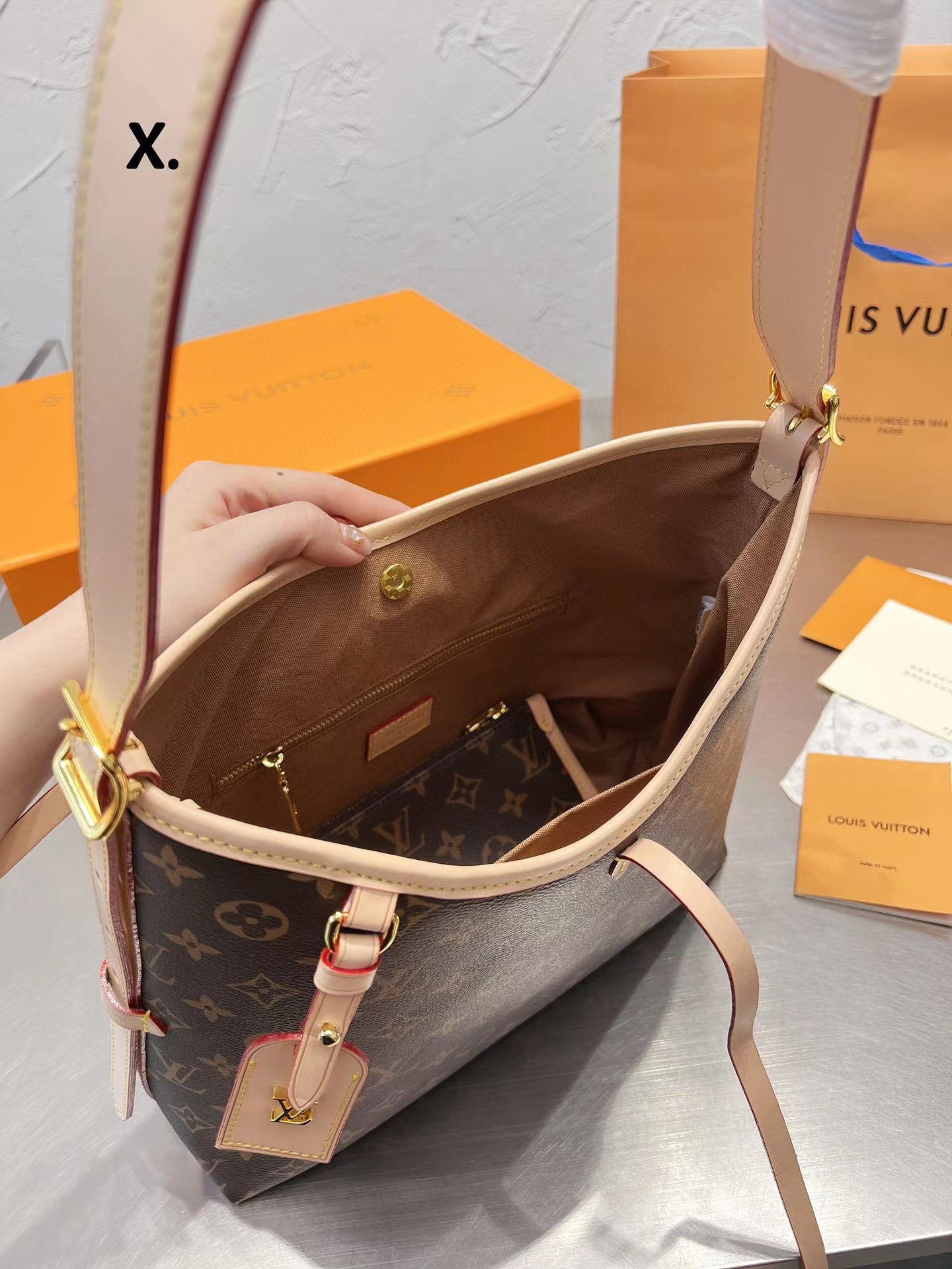 ⭐【LV】Carry all 脇の下バッグ【50％割引+送料無料】