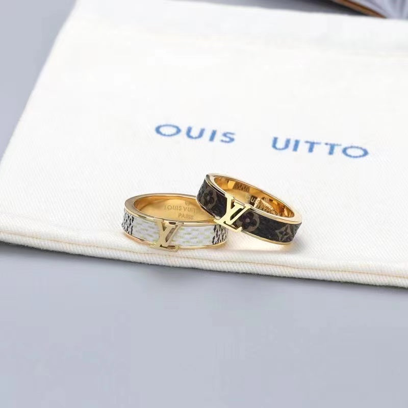 🌟LV カップルの男性と女性の指輪【50％割引+送料無】