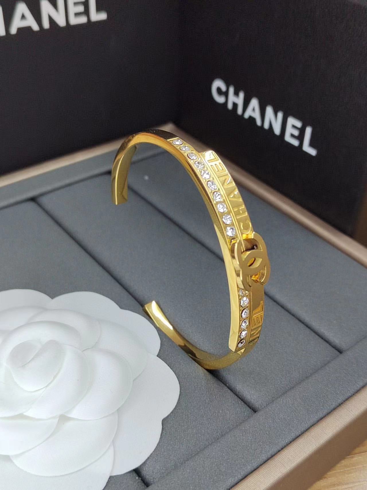 ⭐CHANE1 新着レターダイヤモンドダブルCオープンブレスレット【50％割引+送料無料】