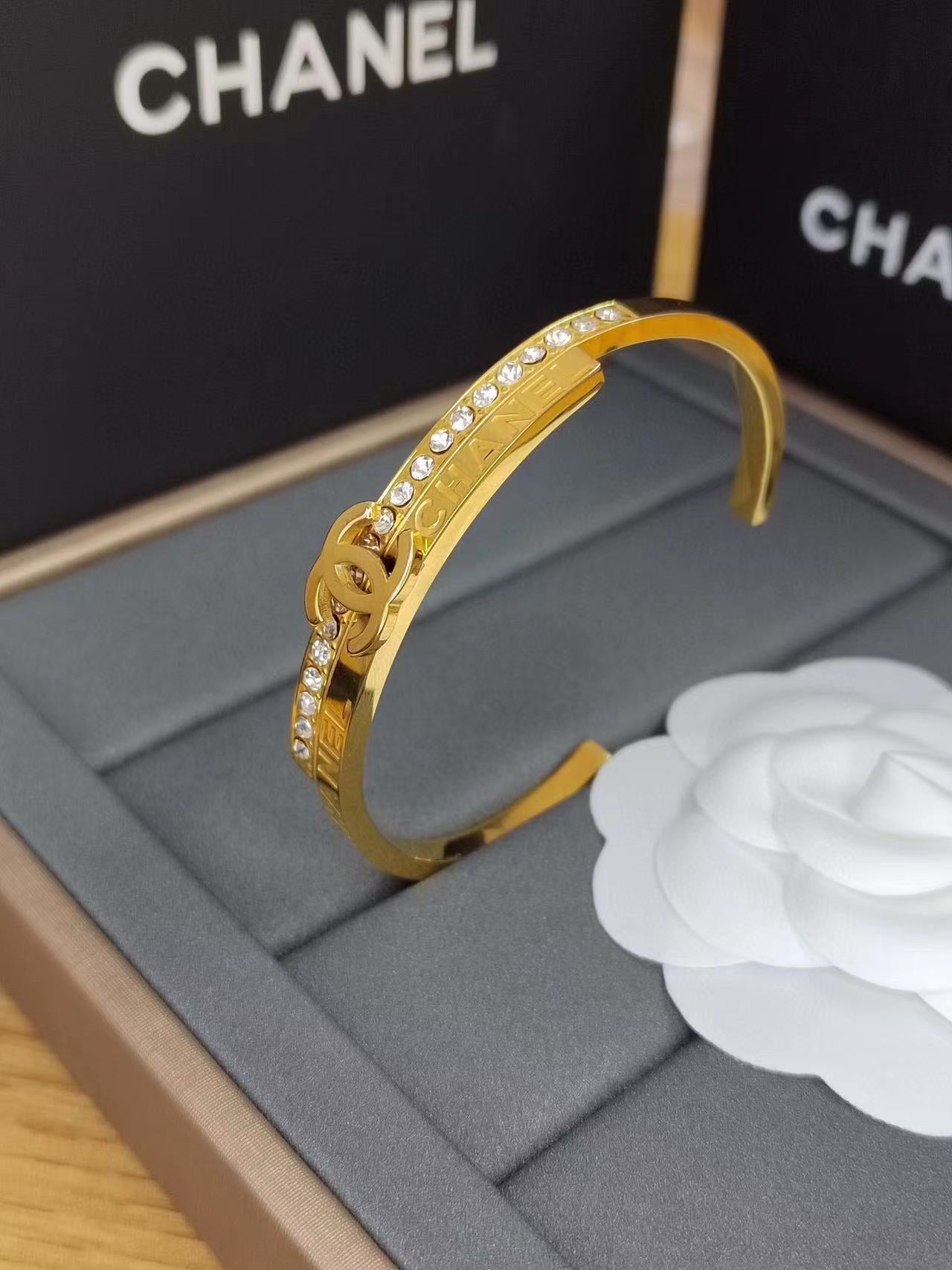 ⭐CHANE1 新着レターダイヤモンドダブルCオープンブレスレット【50％割引+送料無料】