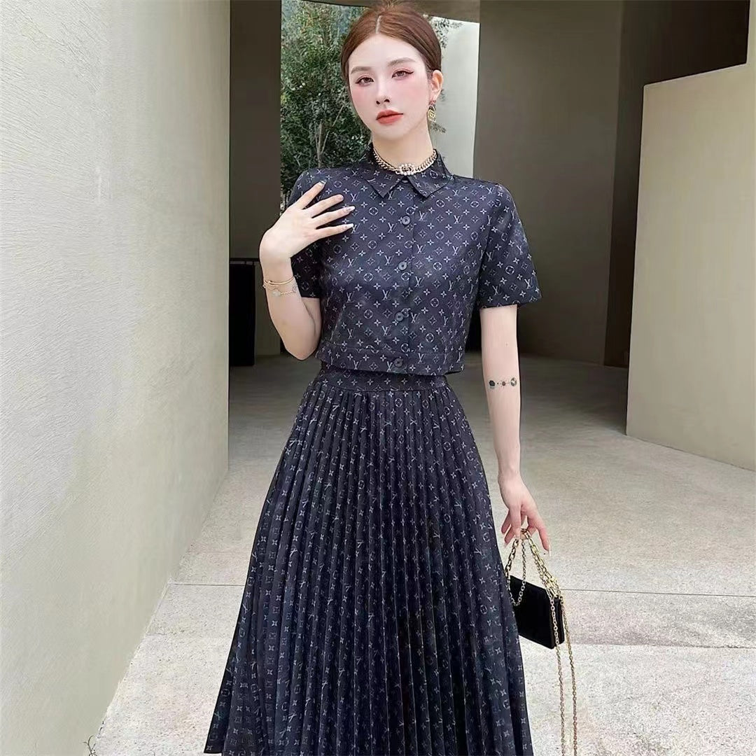 【LV】春先新作ショートシャツ＋プリーツスカートのツーピースセット【50％割引+送料無料】