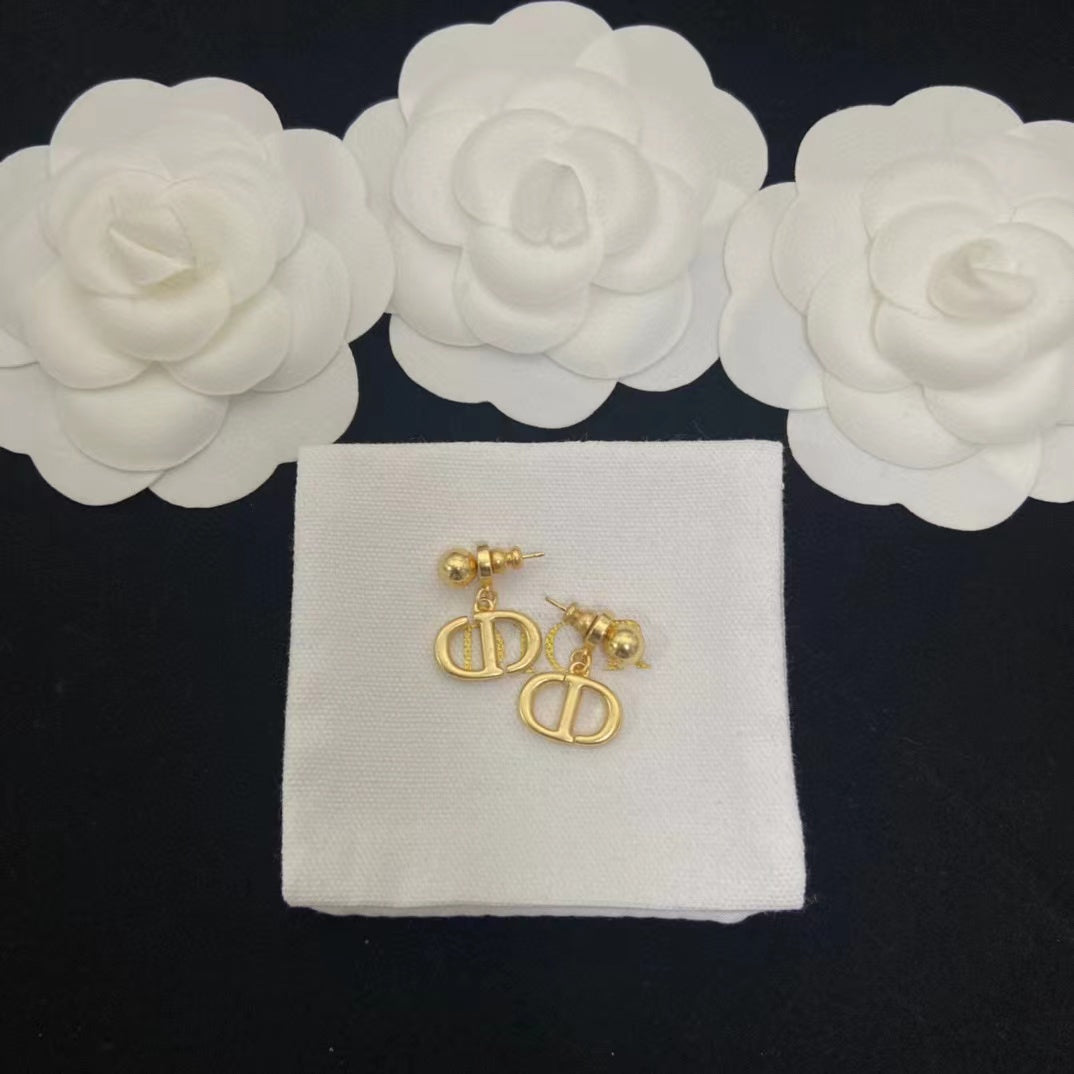 ⭐D1OR メタルピッグノーズスタッドピアス【50％割引+送料無料】