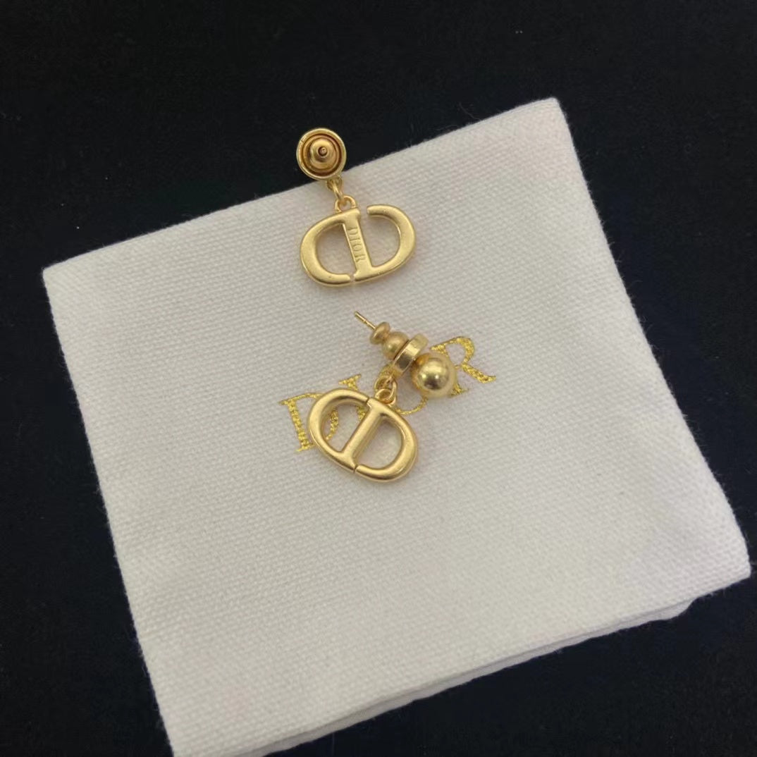 ⭐D1OR メタルピッグノーズスタッドピアス【50％割引+送料無料】