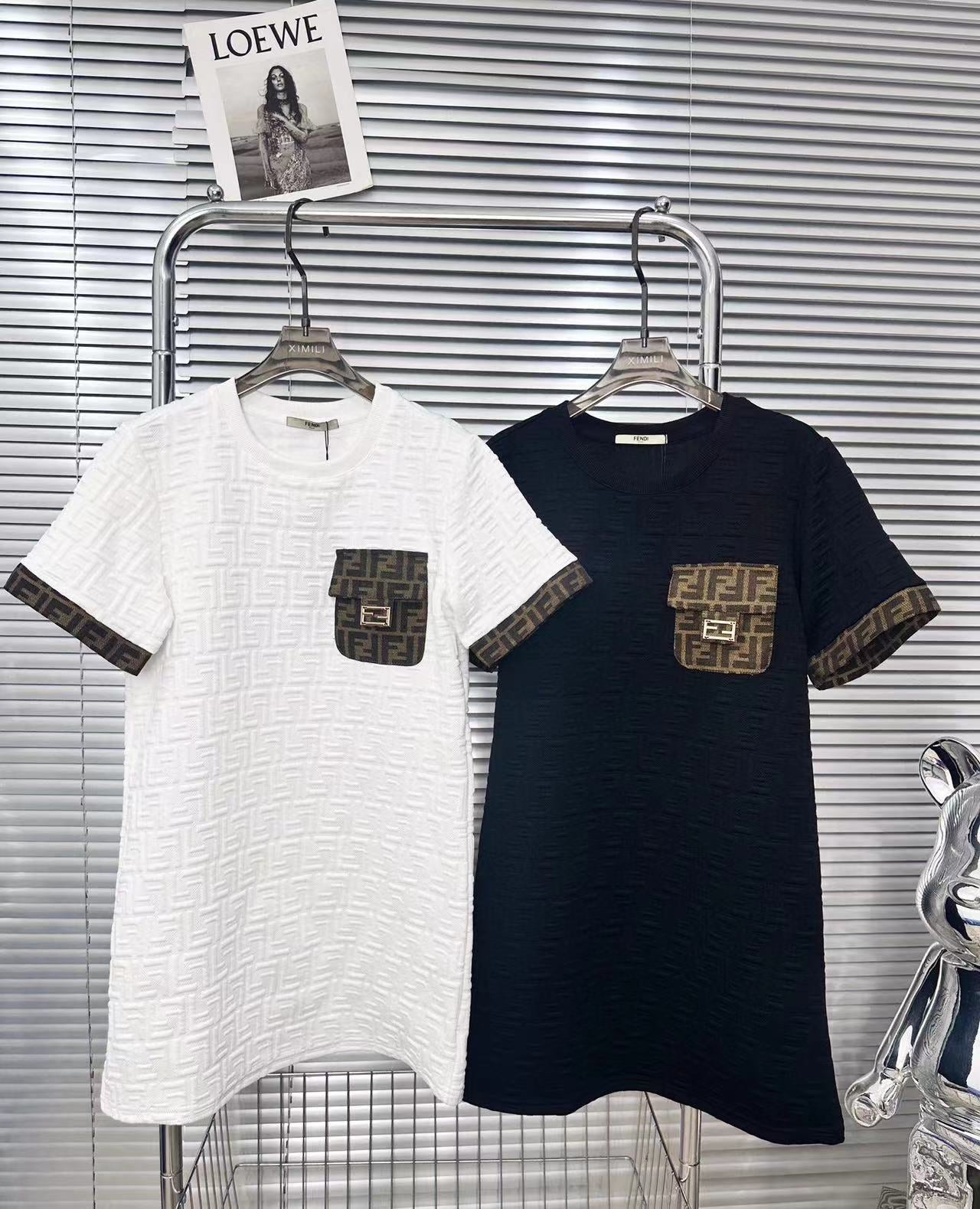 ⭐FEND1 ジャガードレタースリーブパネルドレス【50％割引+送料無料】