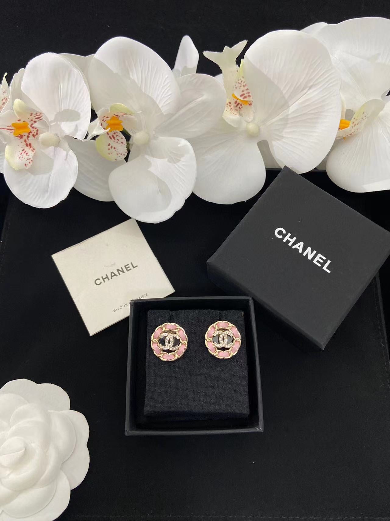 CHANE1 ピンク レザー ロープ ピアス【50％割引+送料無】