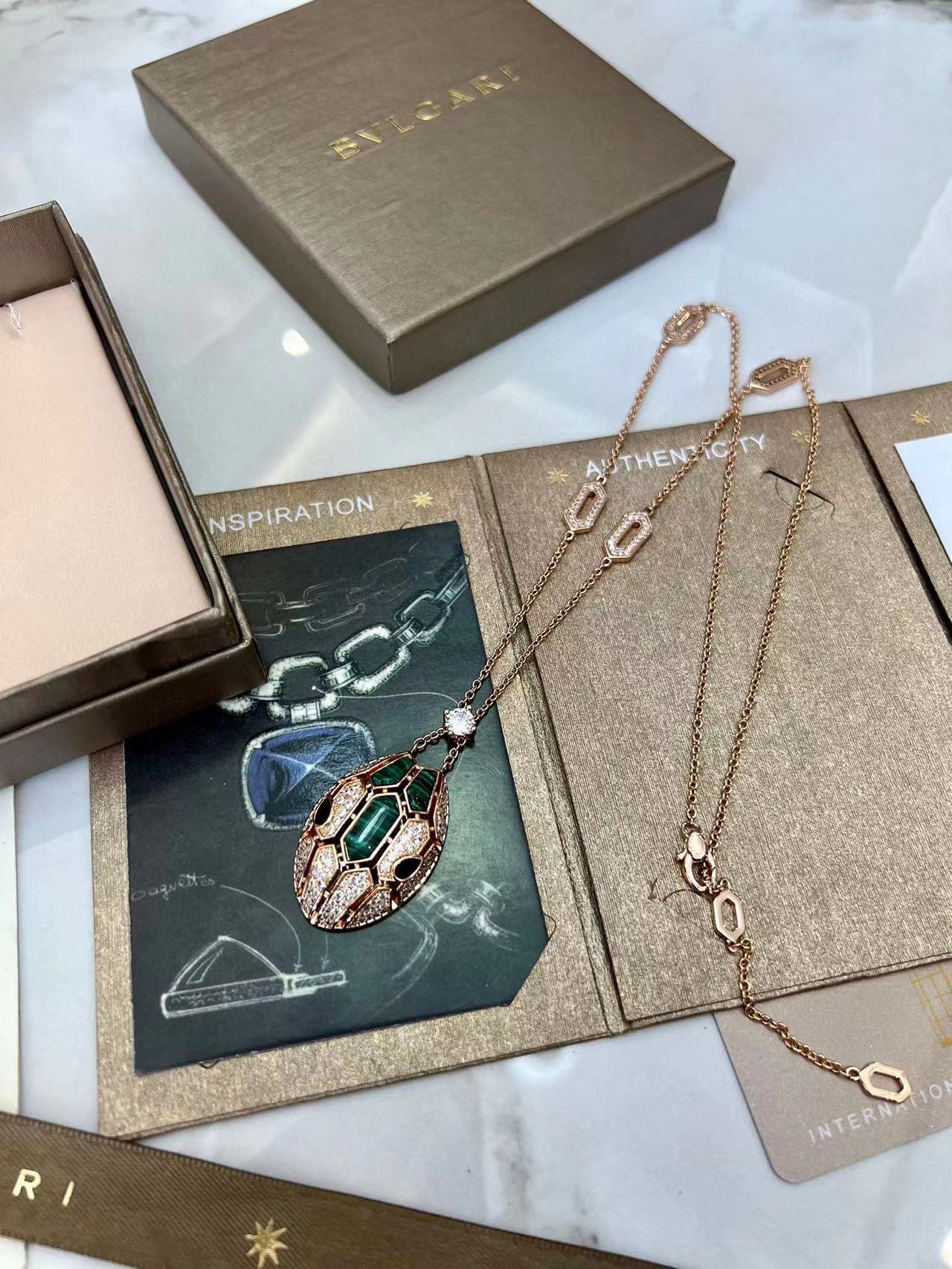 BVLGAR1 スネークヘッド ダイヤモンド ネックレス【50％割引+送料無料】