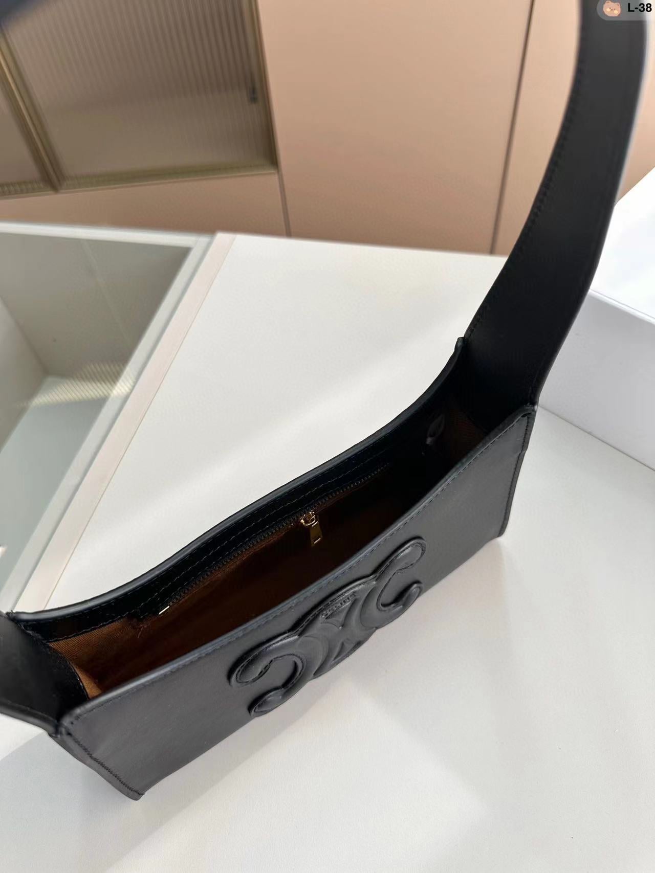 CEL1NE ラージロゴ アンダーアームバッグ【50％割引+送料無料】