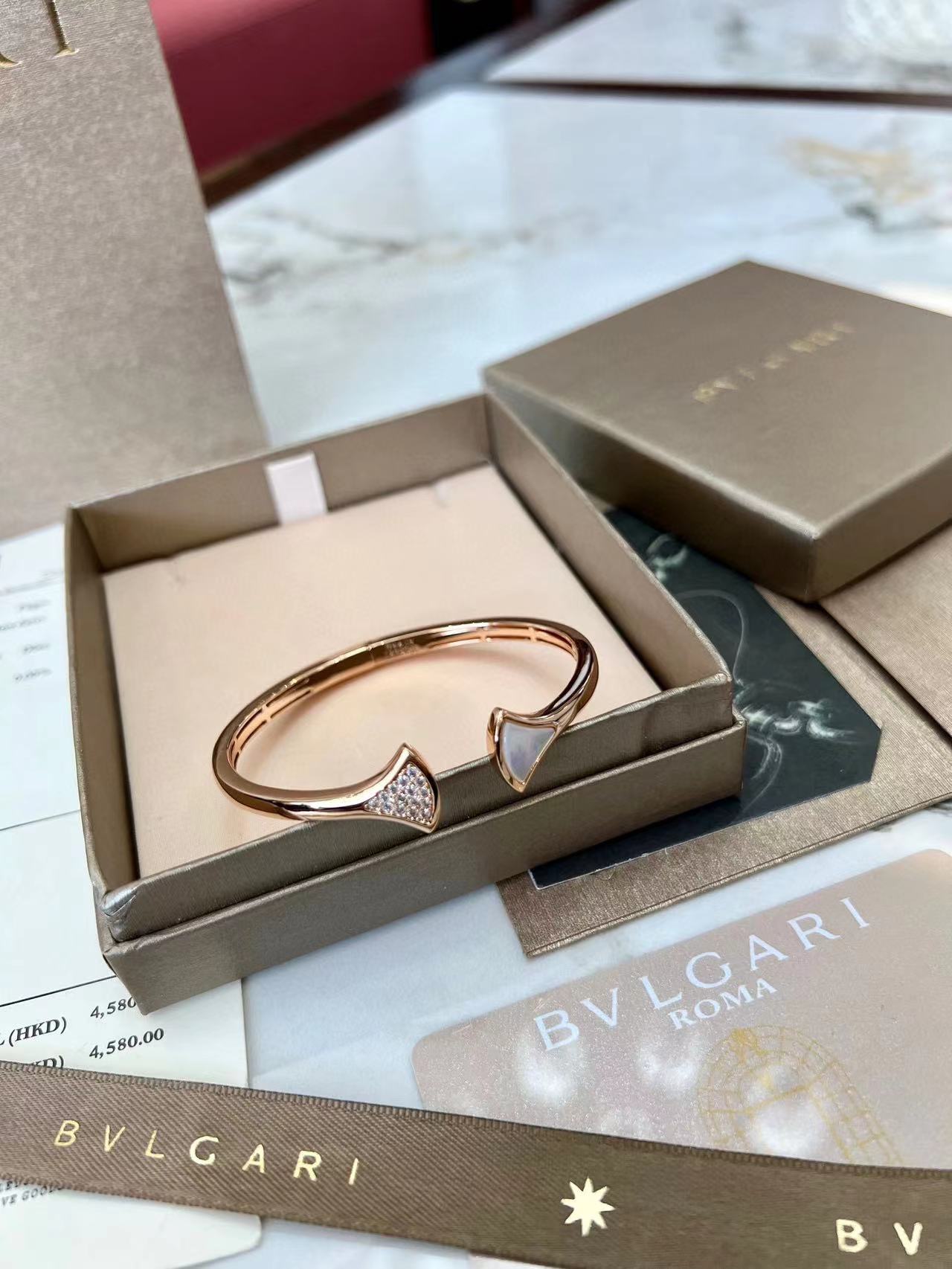 B1LGARI クラシック ファン ブレスレット【50％割引+送料無料】