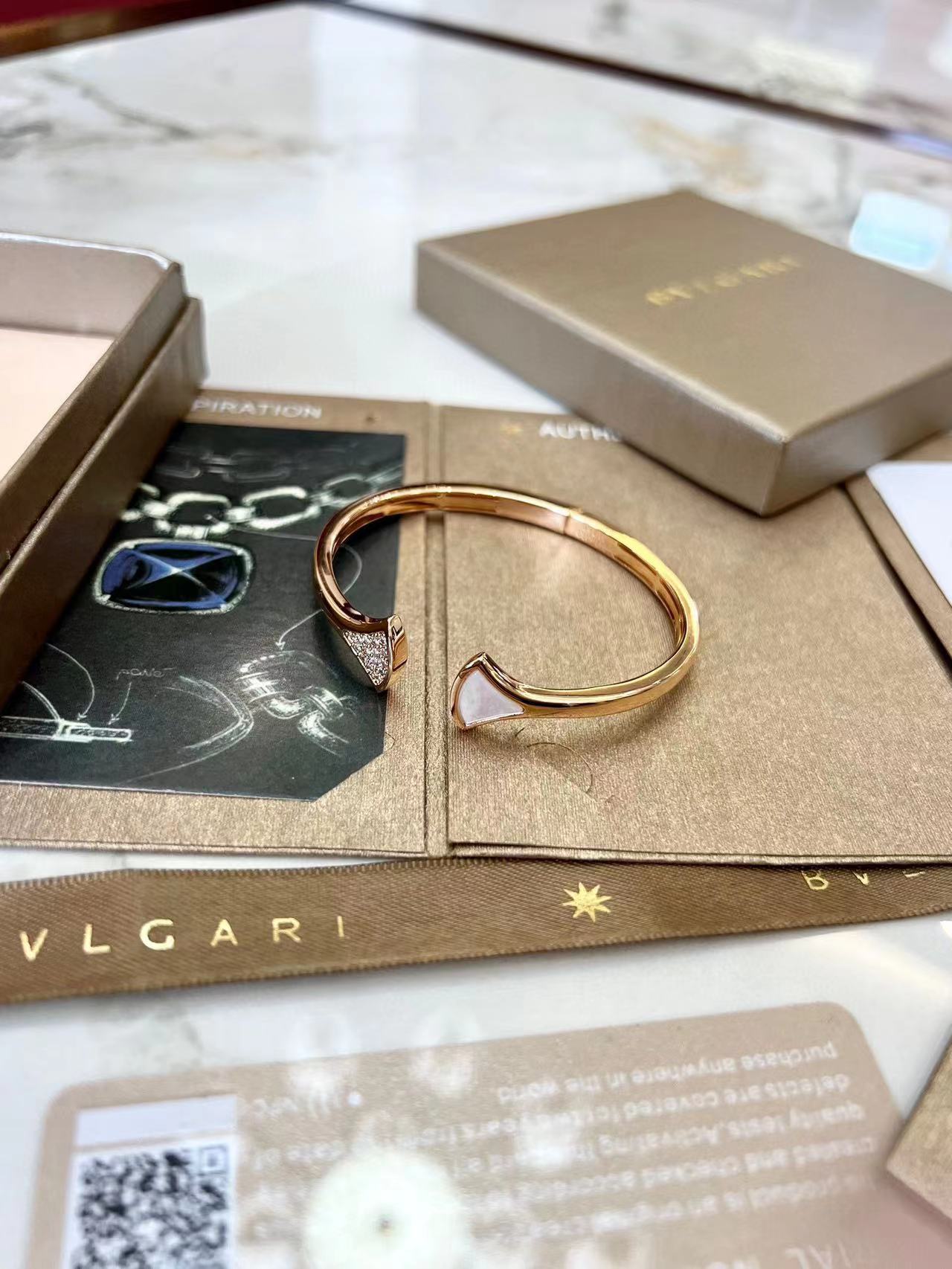 B1LGARI クラシック ファン ブレスレット【50％割引+送料無料】