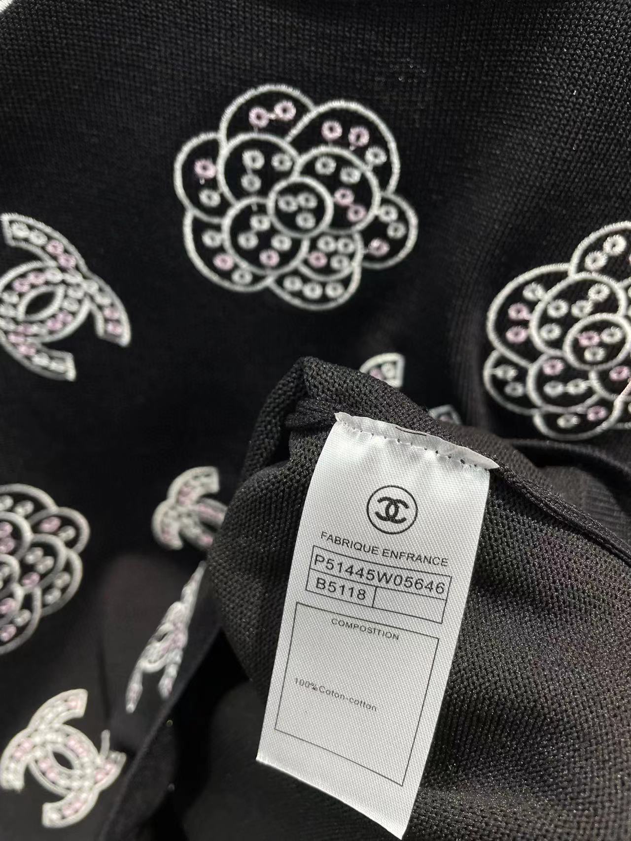 CHNAE1 カラーマッチングロゴ刺繍ベスト【 50％割引+送料無料】