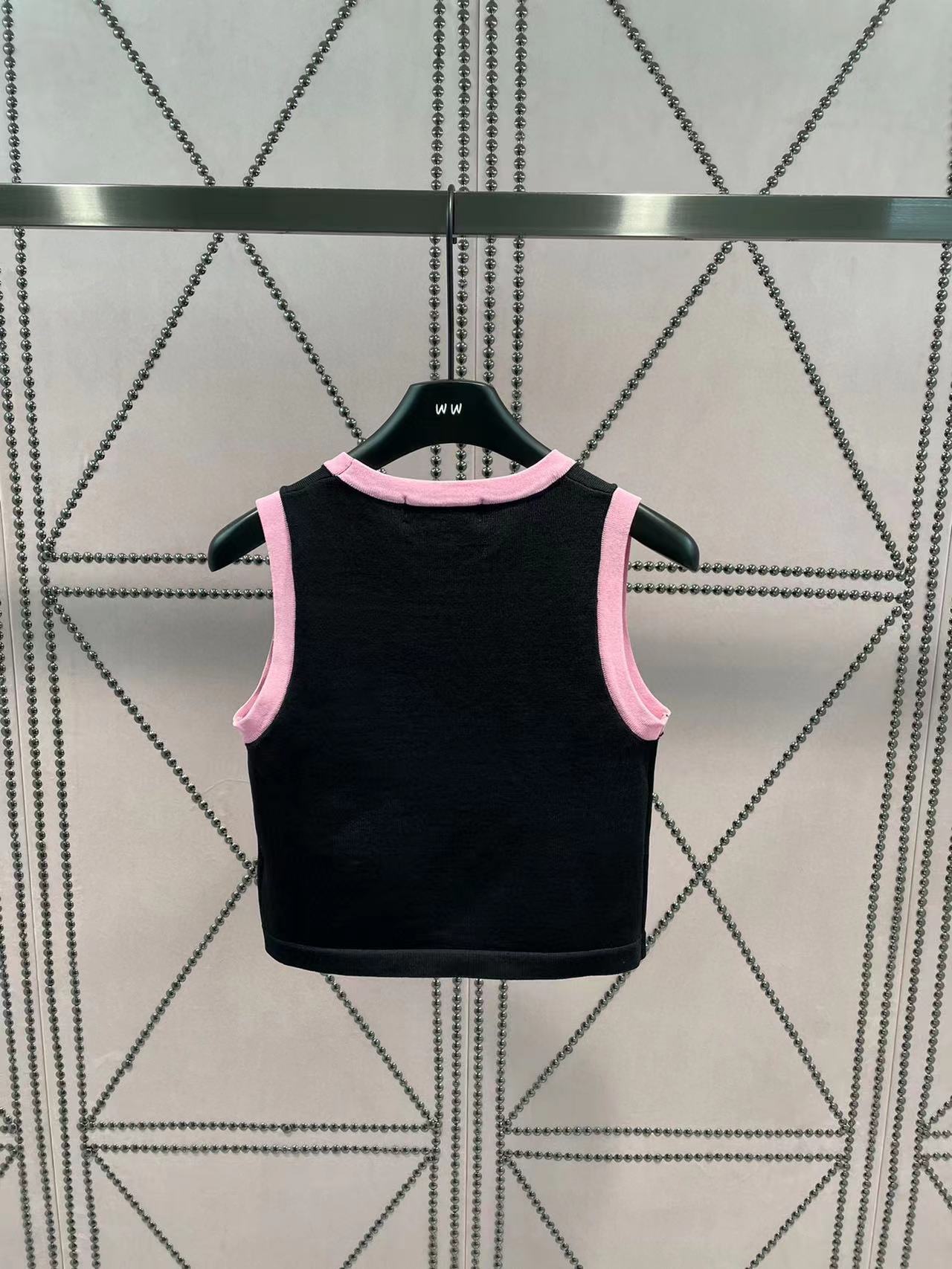 CHNAE1 カラーマッチングロゴ刺繍ベスト【 50％割引+送料無料】