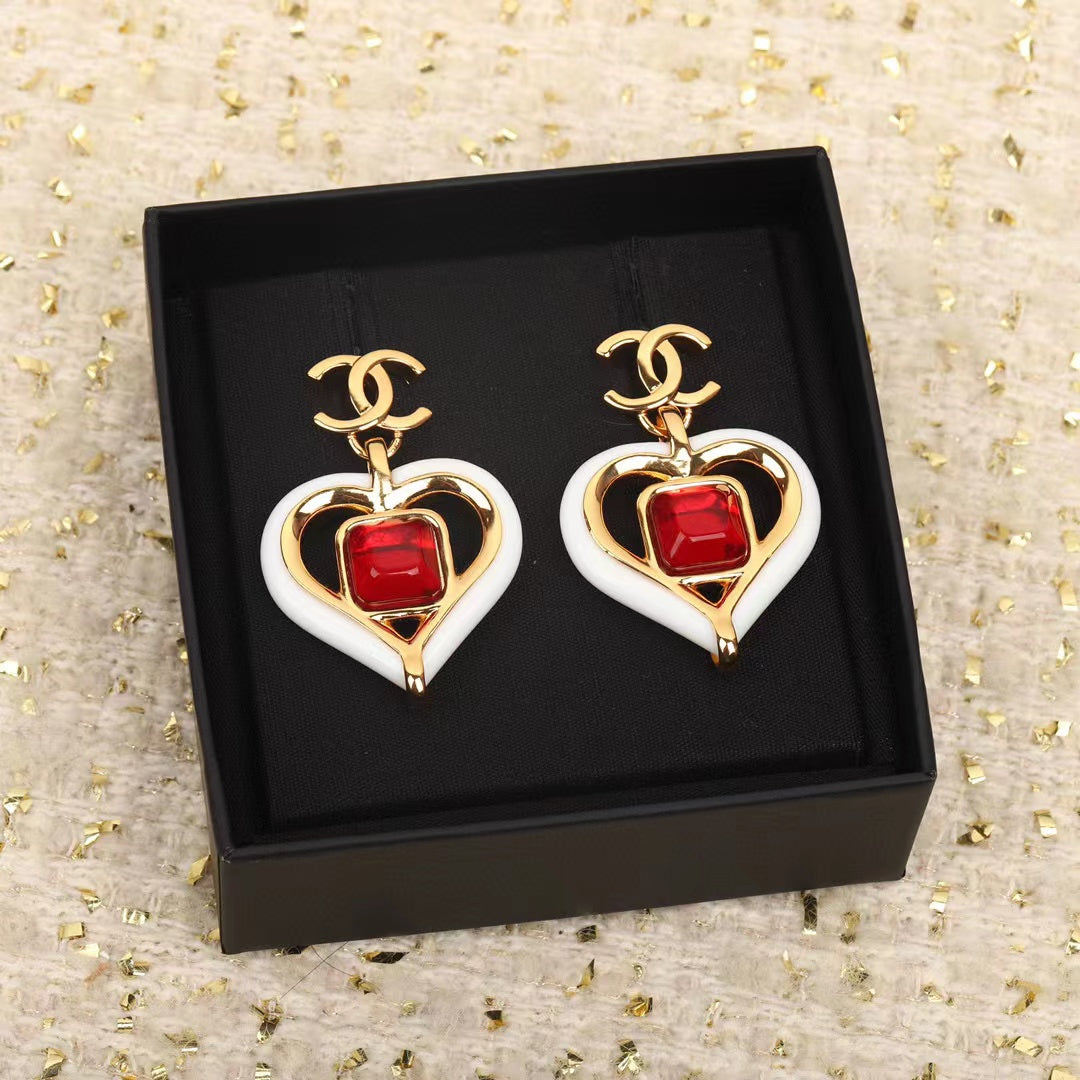 CHANE1 カラーハートピアス【 50％割引+送料無料】