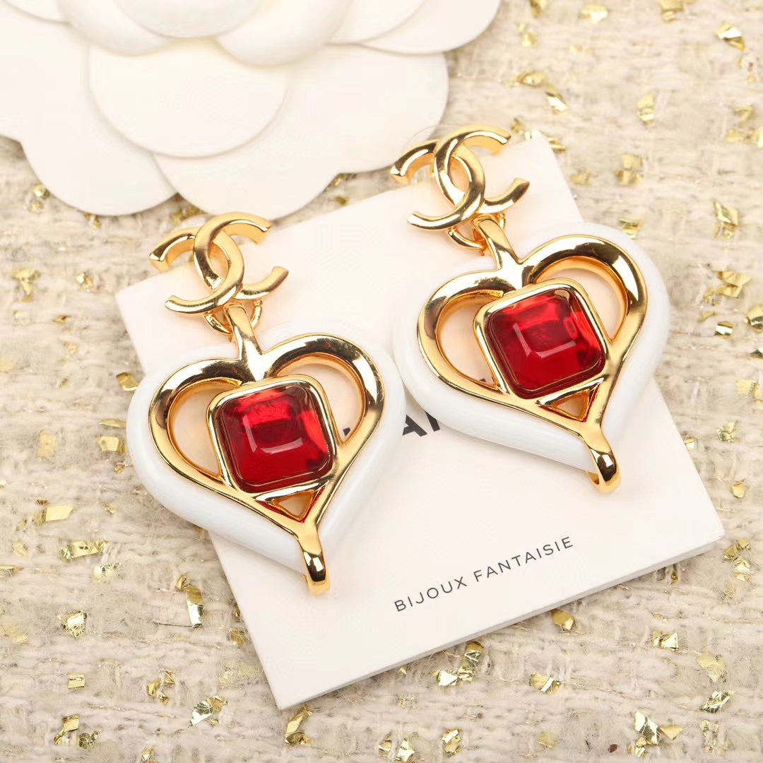 CHANE1 カラーハートピアス【 50％割引+送料無料】