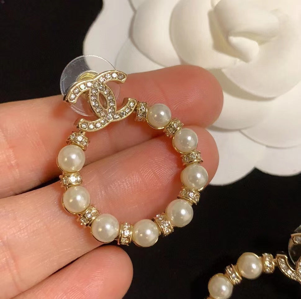 CHANE1 パールとダイヤモンドのサークル スタッド ピアス【 50％割引+送料無料】