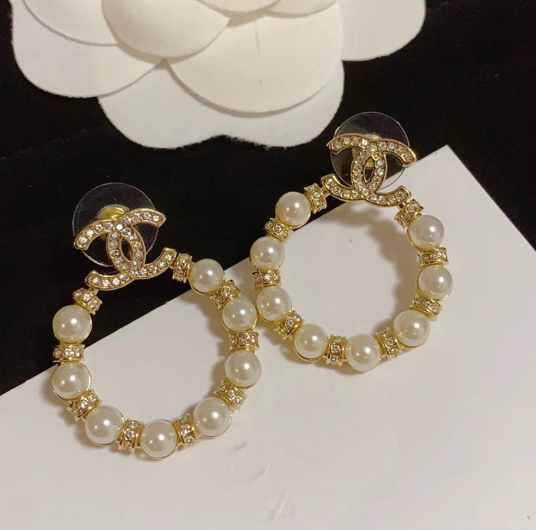 CHANE1 パールとダイヤモンドのサークル スタッド ピアス【 50％割引+送料無料】