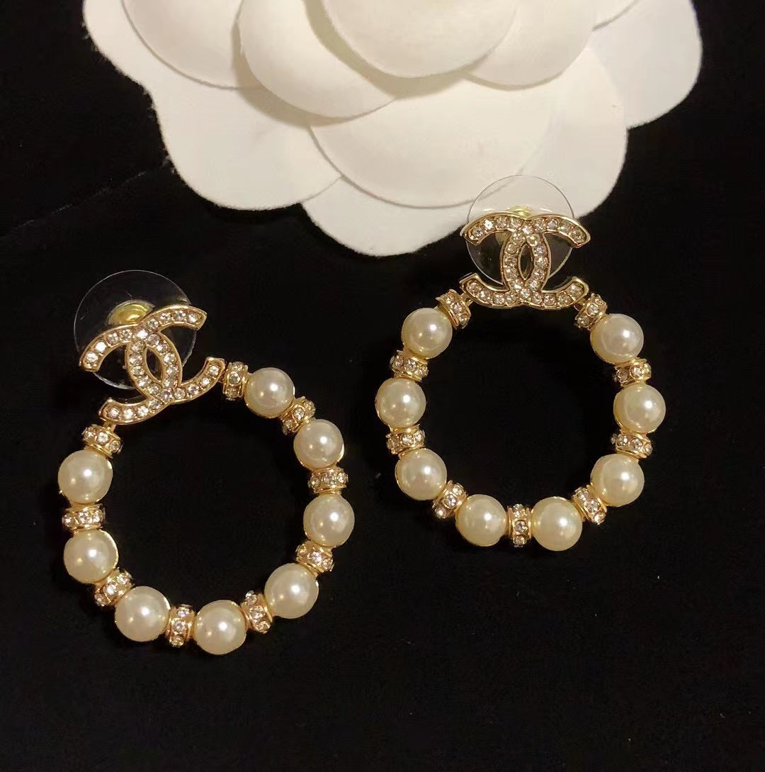 CHANE1 パールとダイヤモンドのサークル スタッド ピアス【 50％割引+送料無料】