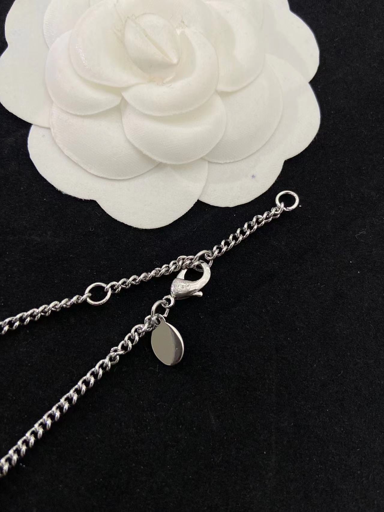 CHANE1 CC ピンク ハート ネックレス【 50％割引+送料無料】