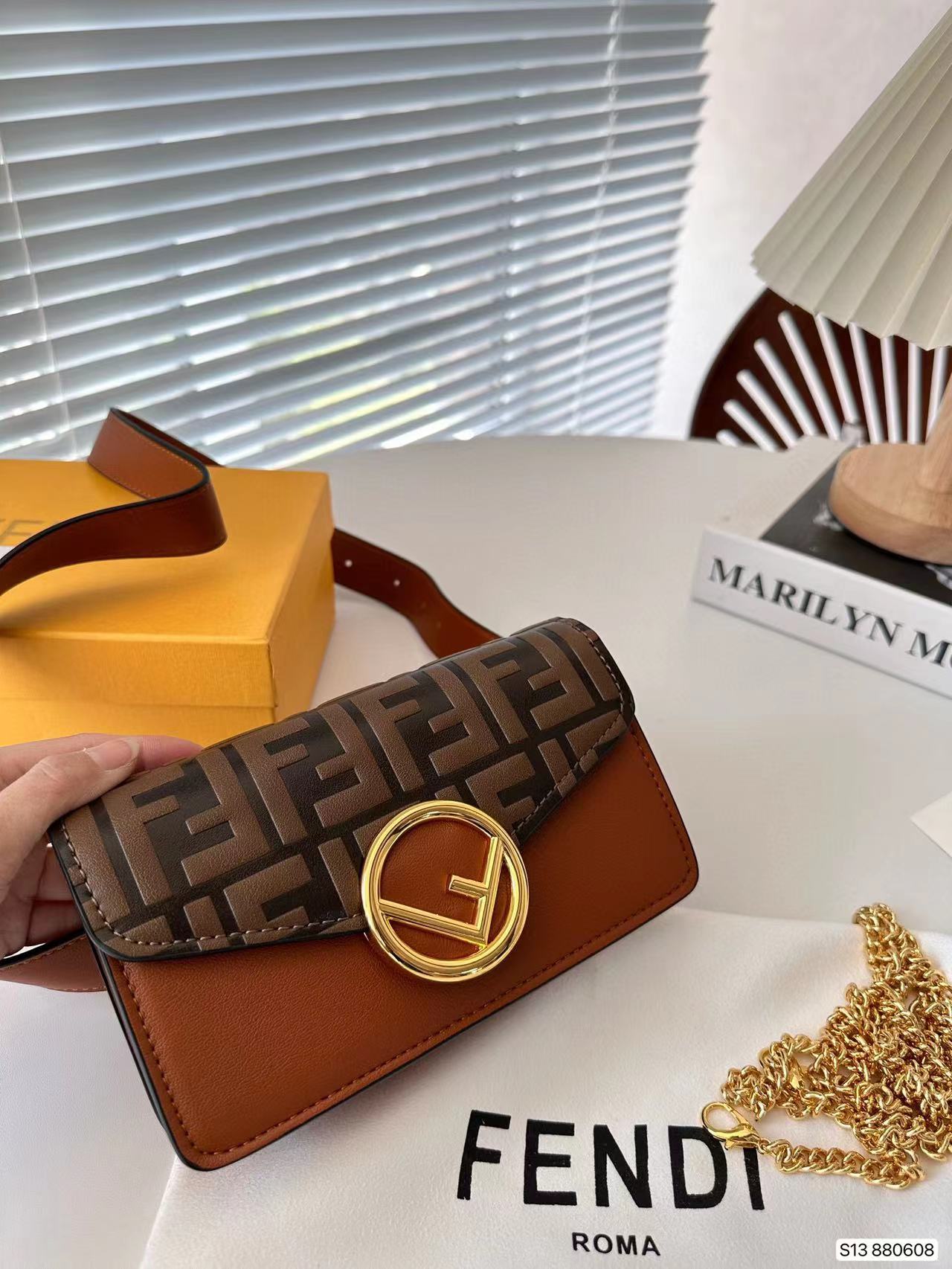 FEND1 チェストバッグ ファニーパック18*11cm【 50％割引+送料無料】